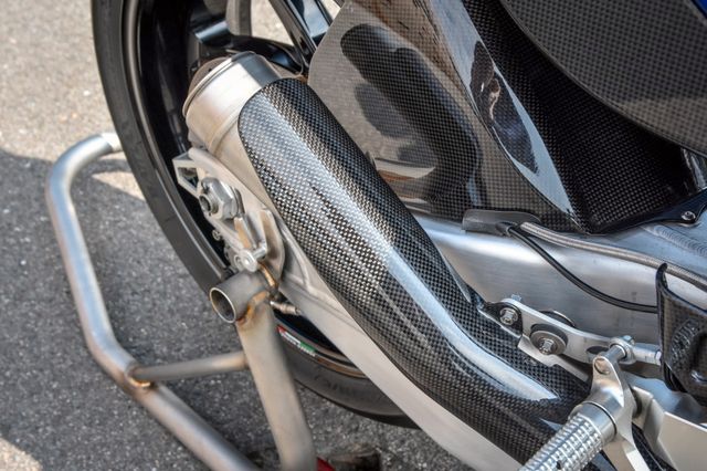 2015 HONDA RC213V-S - 1 OF 250, 17/18