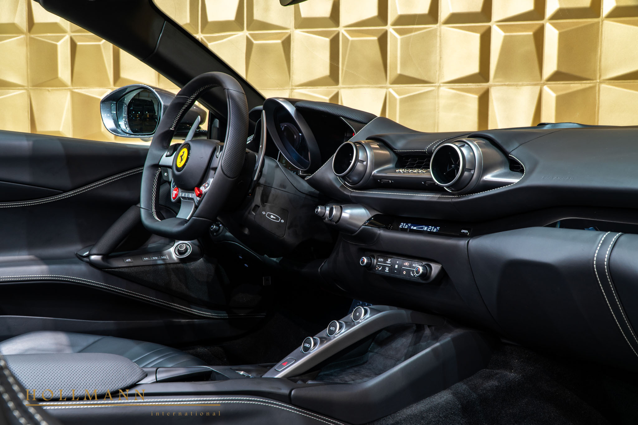 2022 Ferrari 812 GTS, 19/20