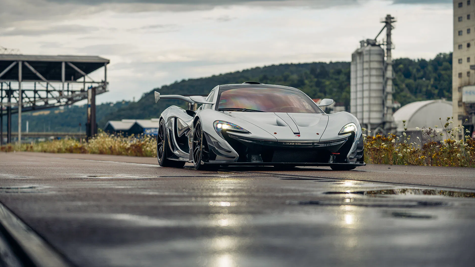 2015 MCLAREN P1 GTR for sale, exterior, Silber metallic