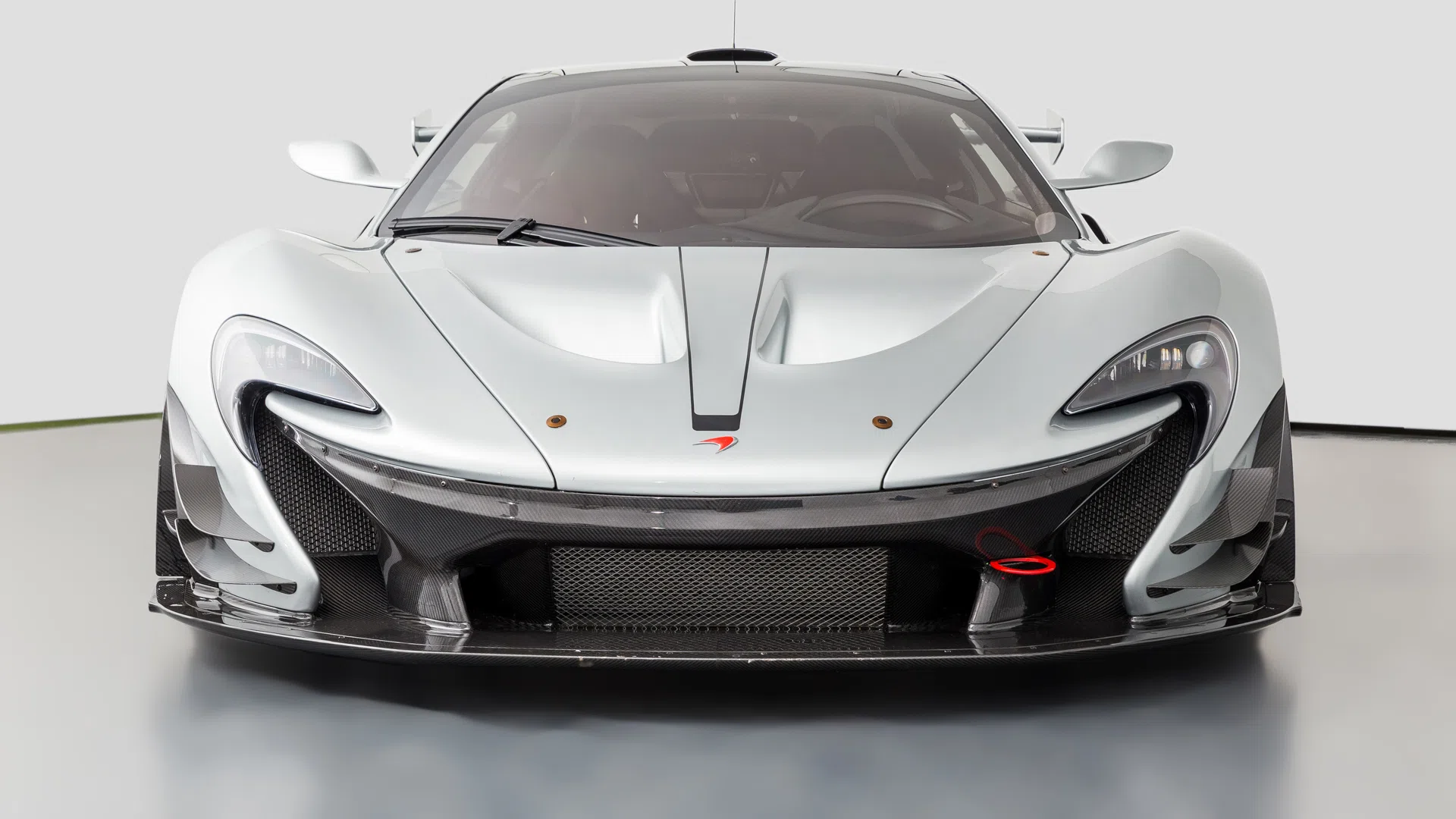 2015 MCLAREN P1 GTR for sale, exterior, Silber metallic