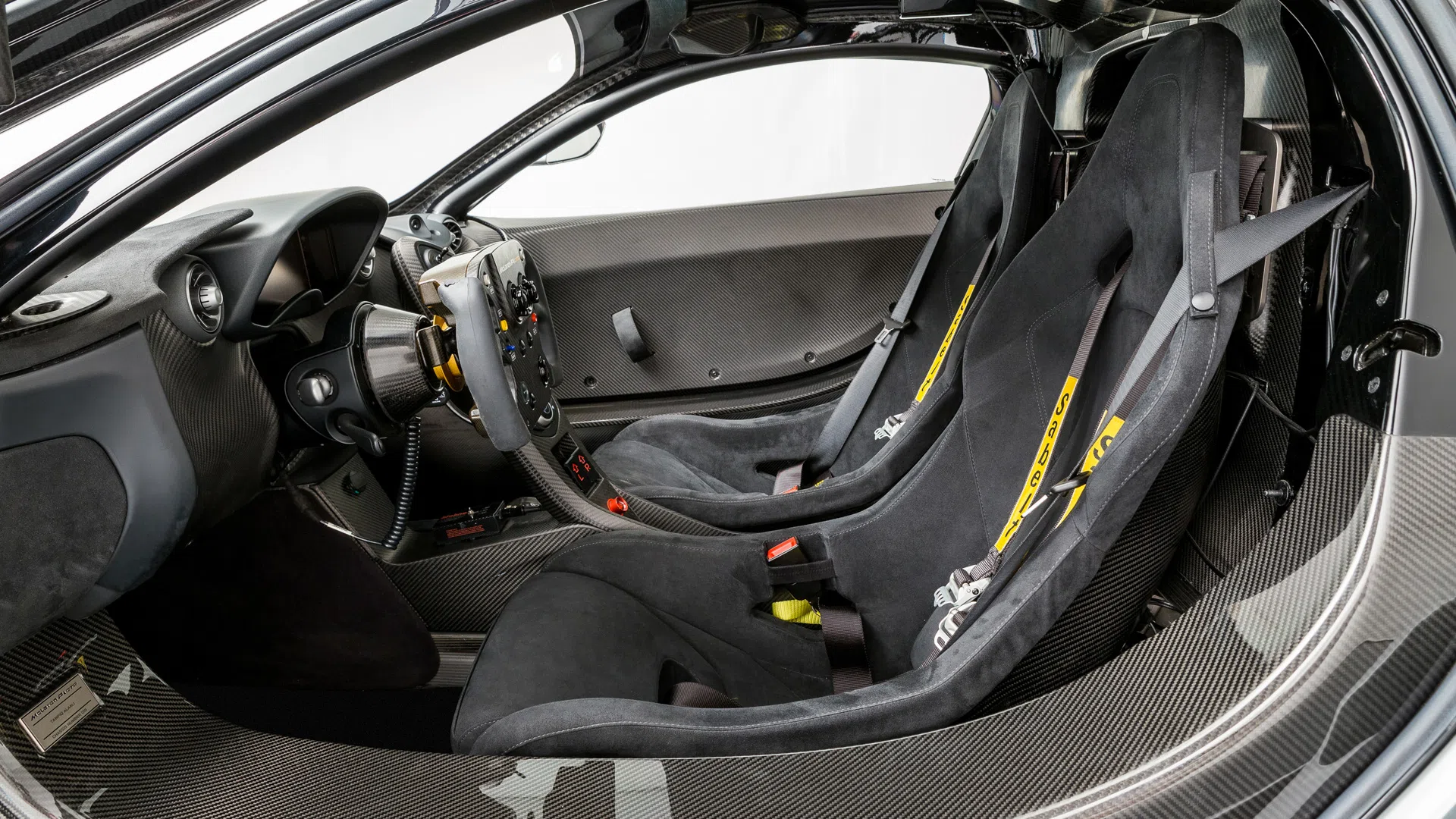 2015 MCLAREN P1 GTR interior, Alcantara schwarz