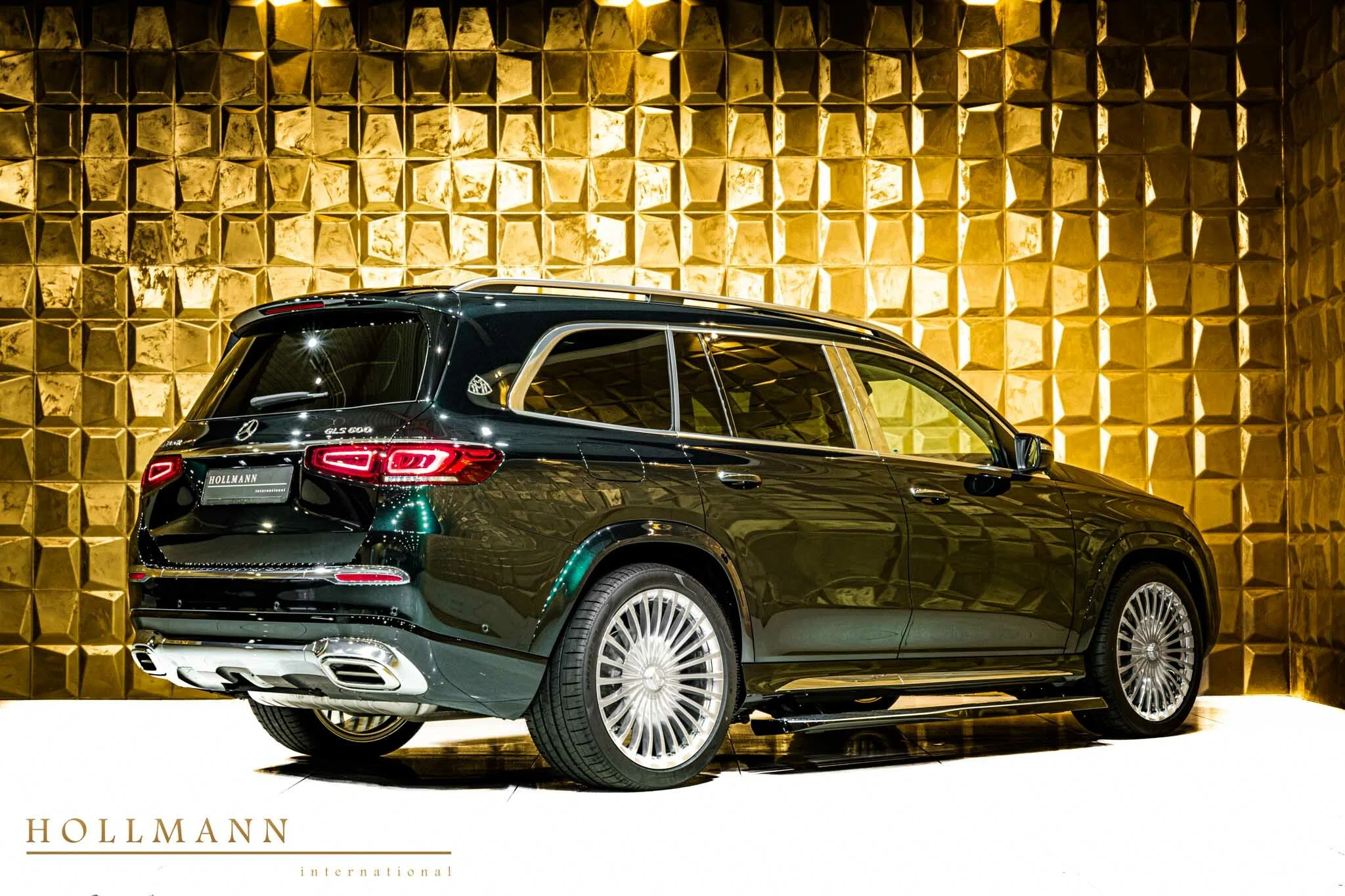 2022 Mercedes-Maybach GLS 600, rear three-quarter view