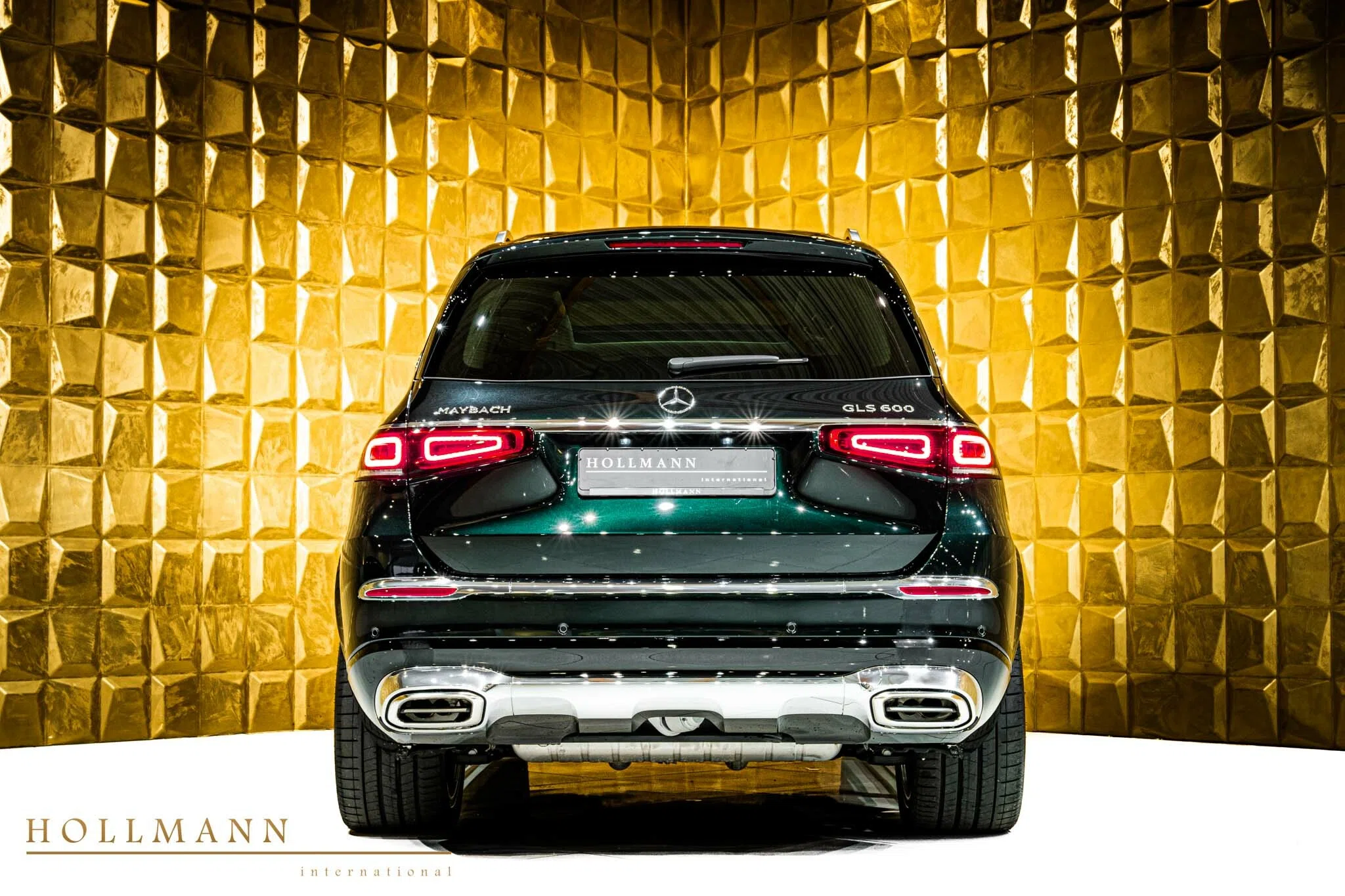 2022 Mercedes-Maybach GLS 600, rear three-quarter view