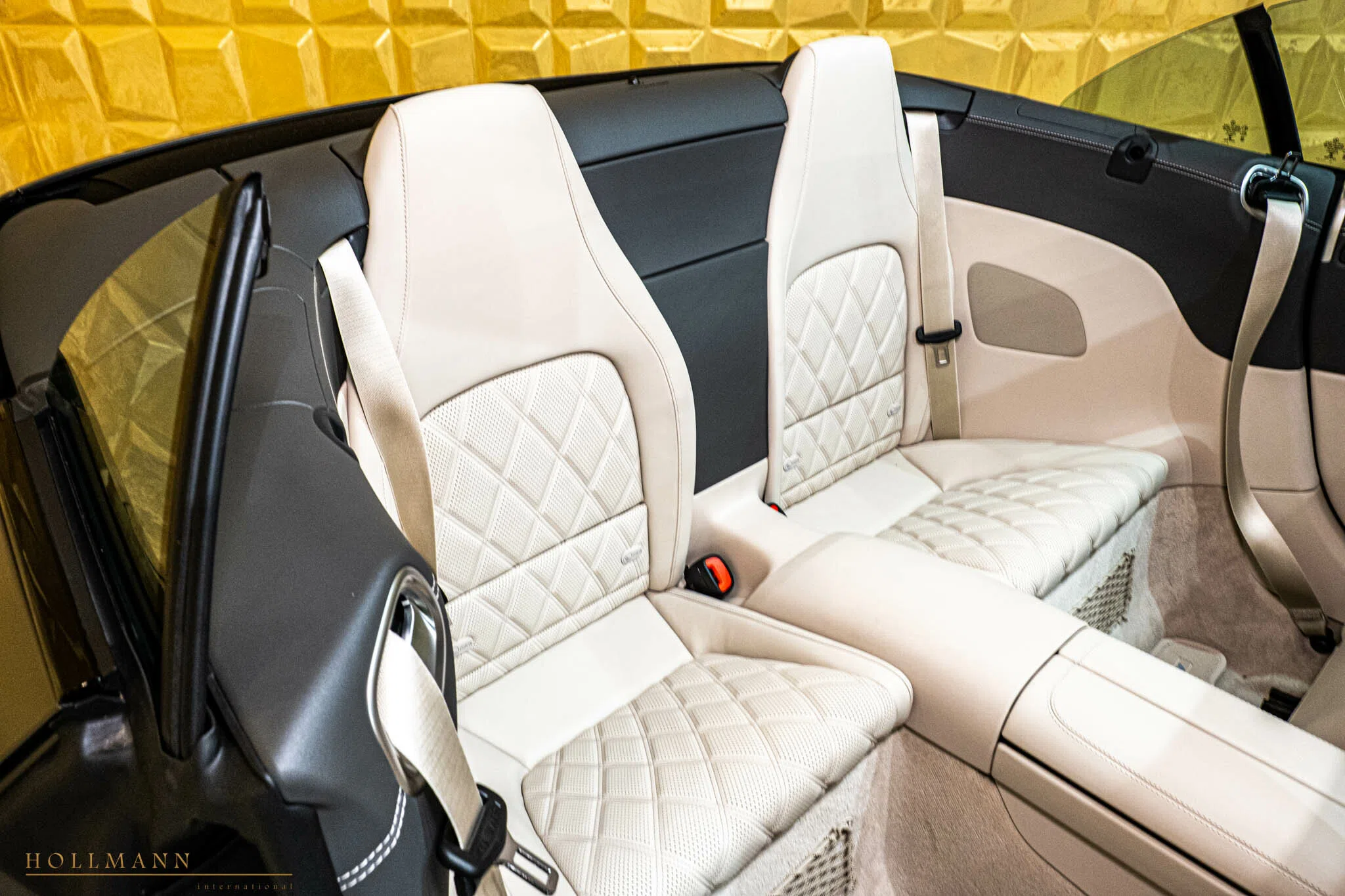 2022 Mercedes-Benz SL 63 AMG 4Matic+ interior, seats