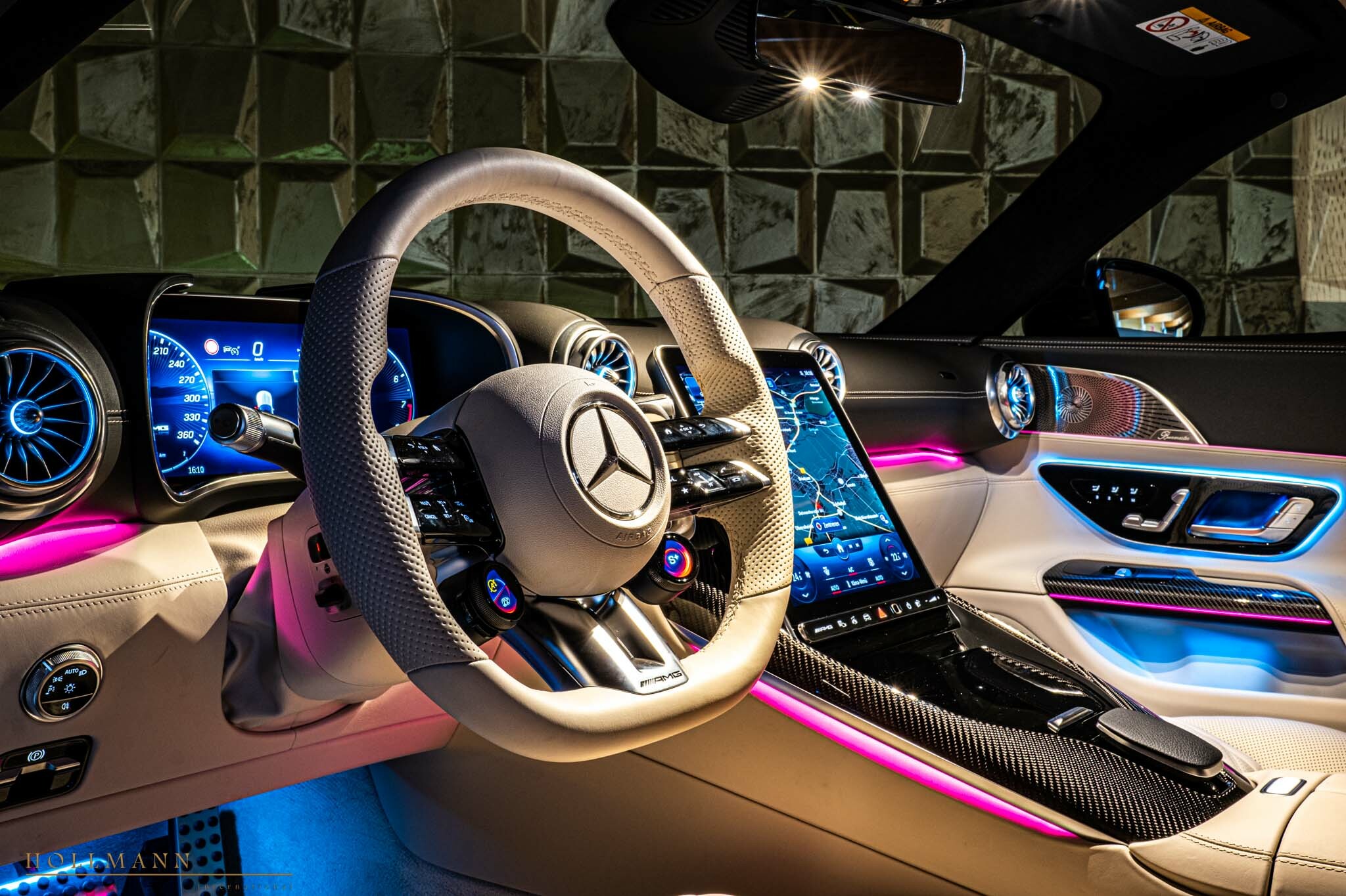 2022 Mercedes-Benz SL 63 AMG 4Matic+, 13/18