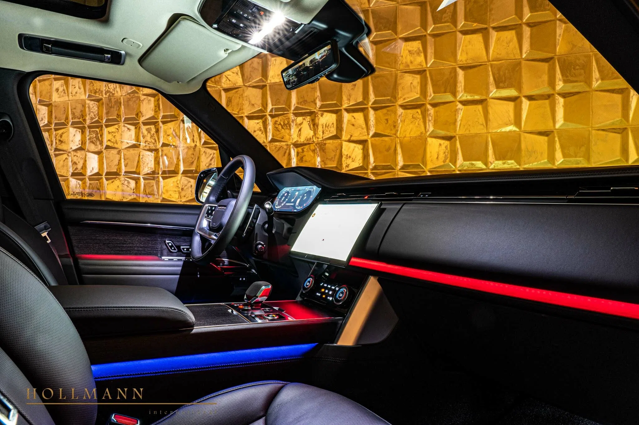2022 Land Rover Range Rover D350 HSE interior