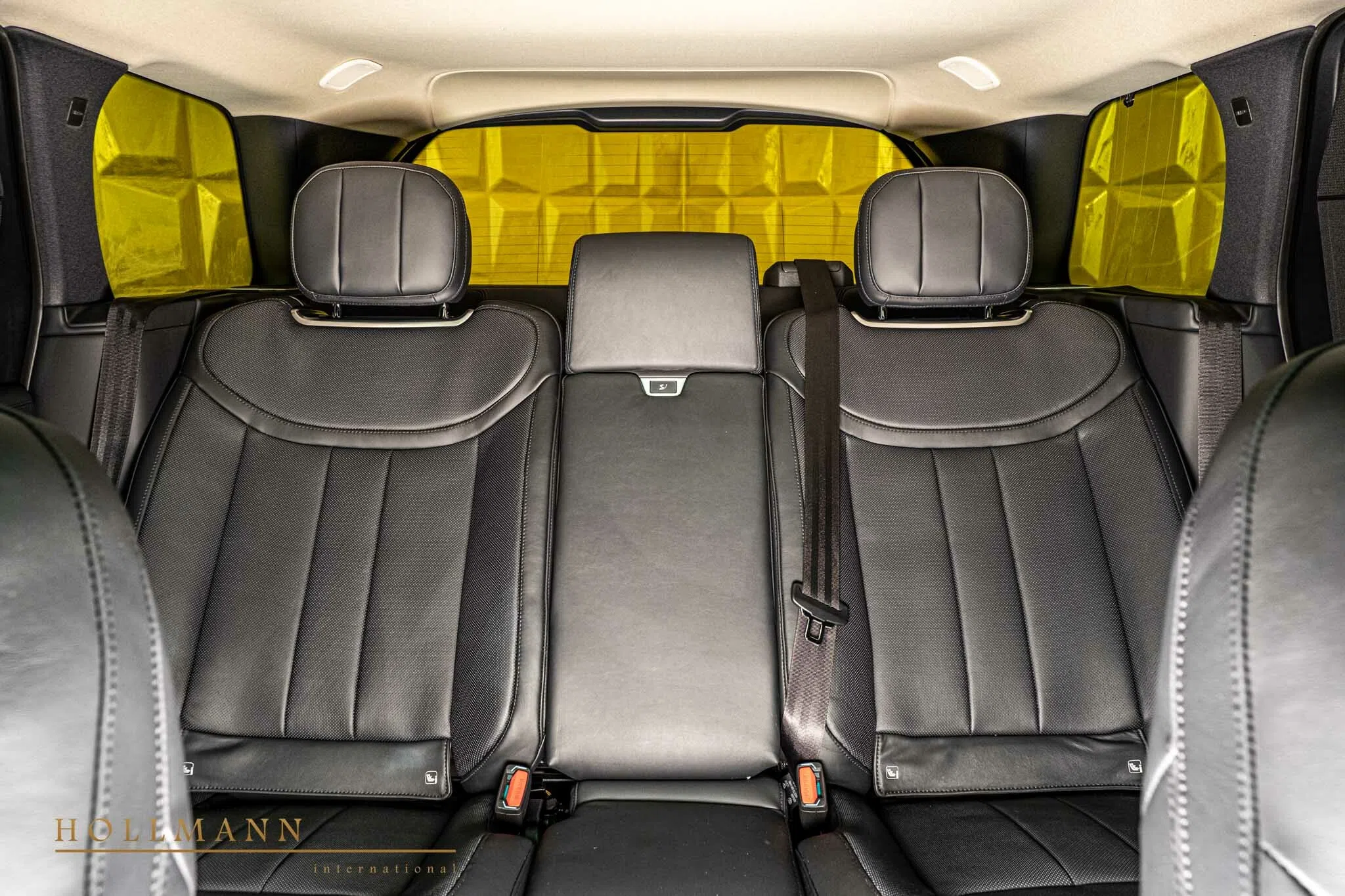 2022 Land Rover Range Rover 4.4 P530 HSE interior, seats