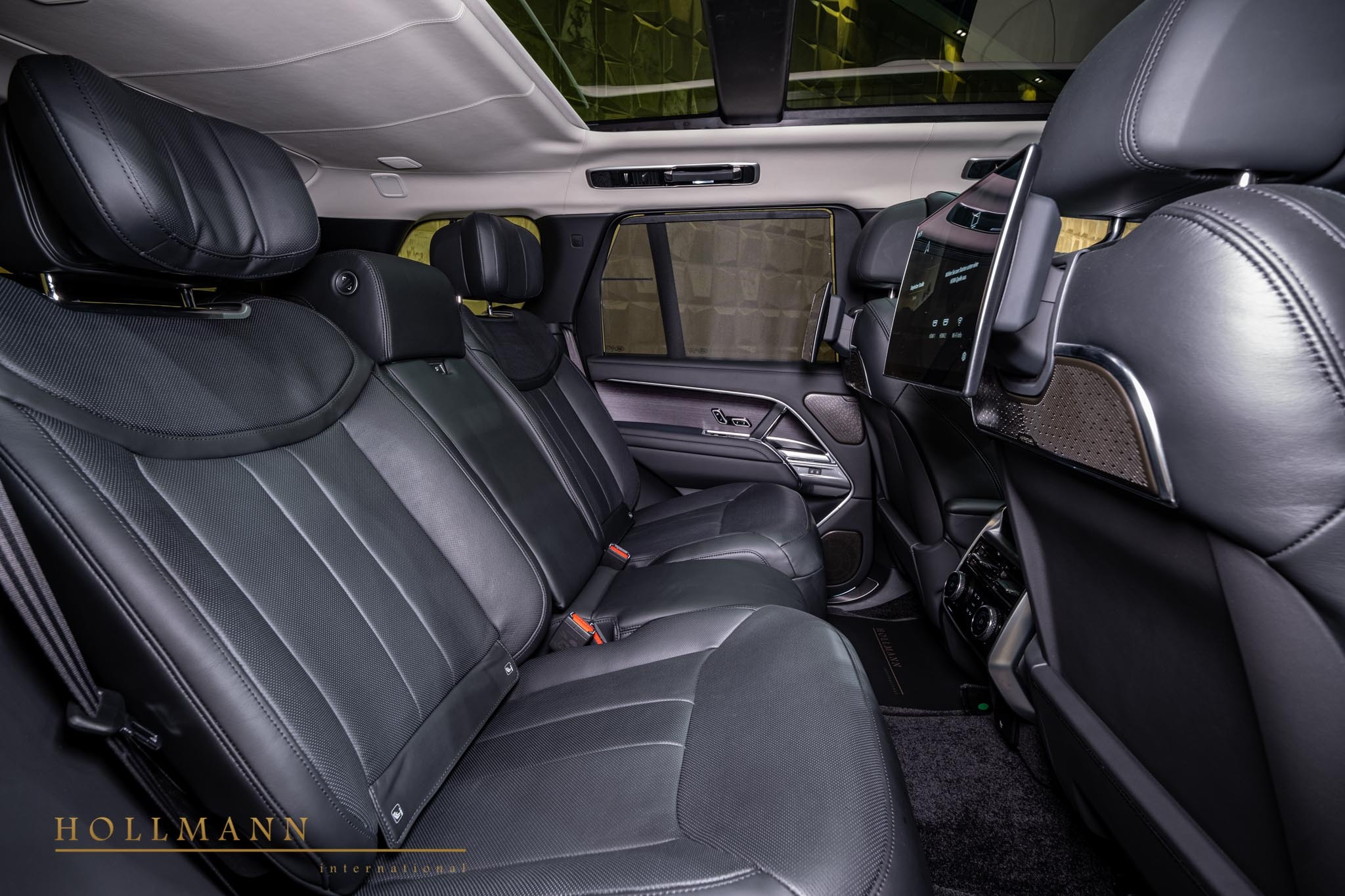 2022 Land Rover Range Rover 4.4 P530 First Edition, 8/18