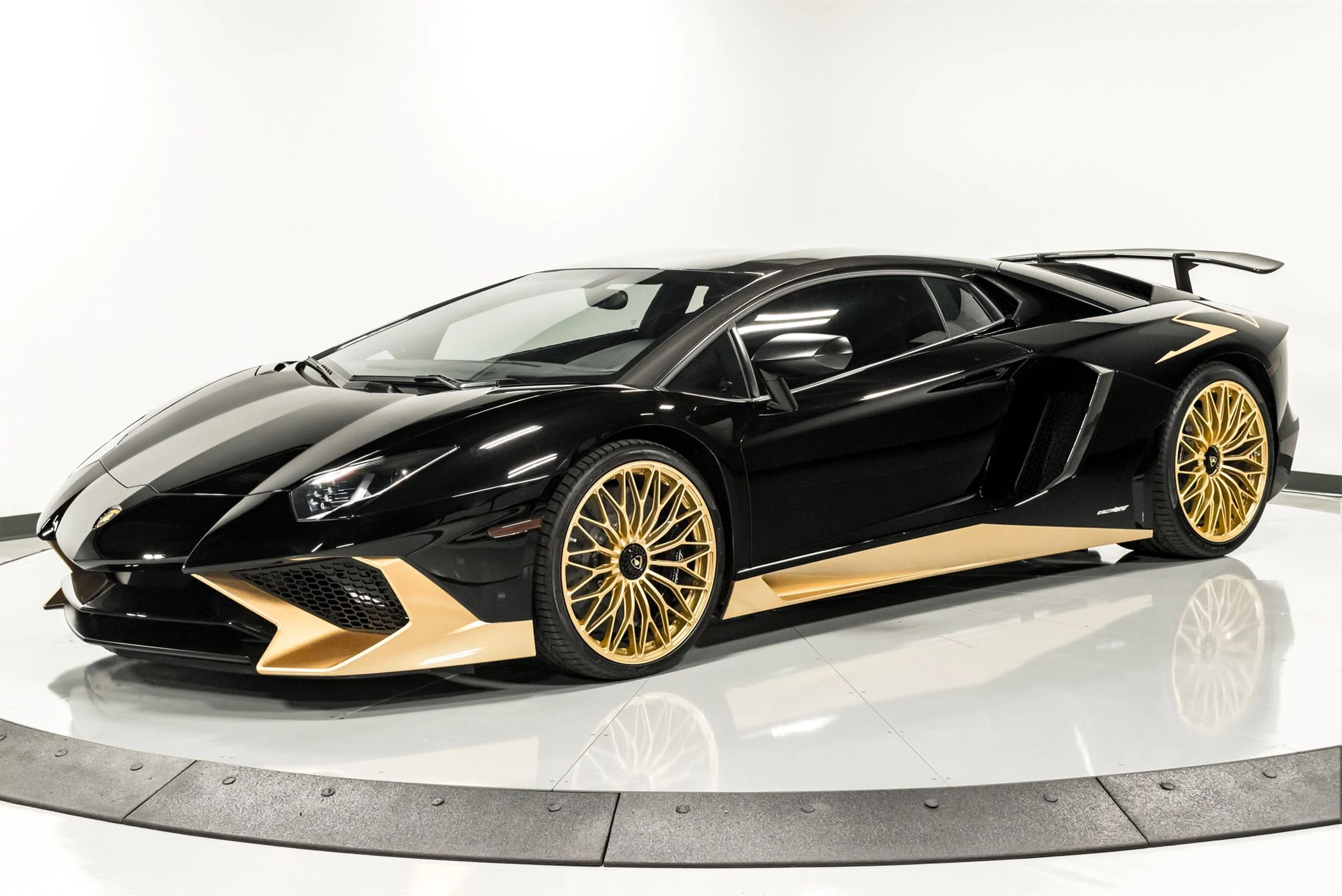 2017 Lamborghini Aventador SV LP 750-4, 16/28