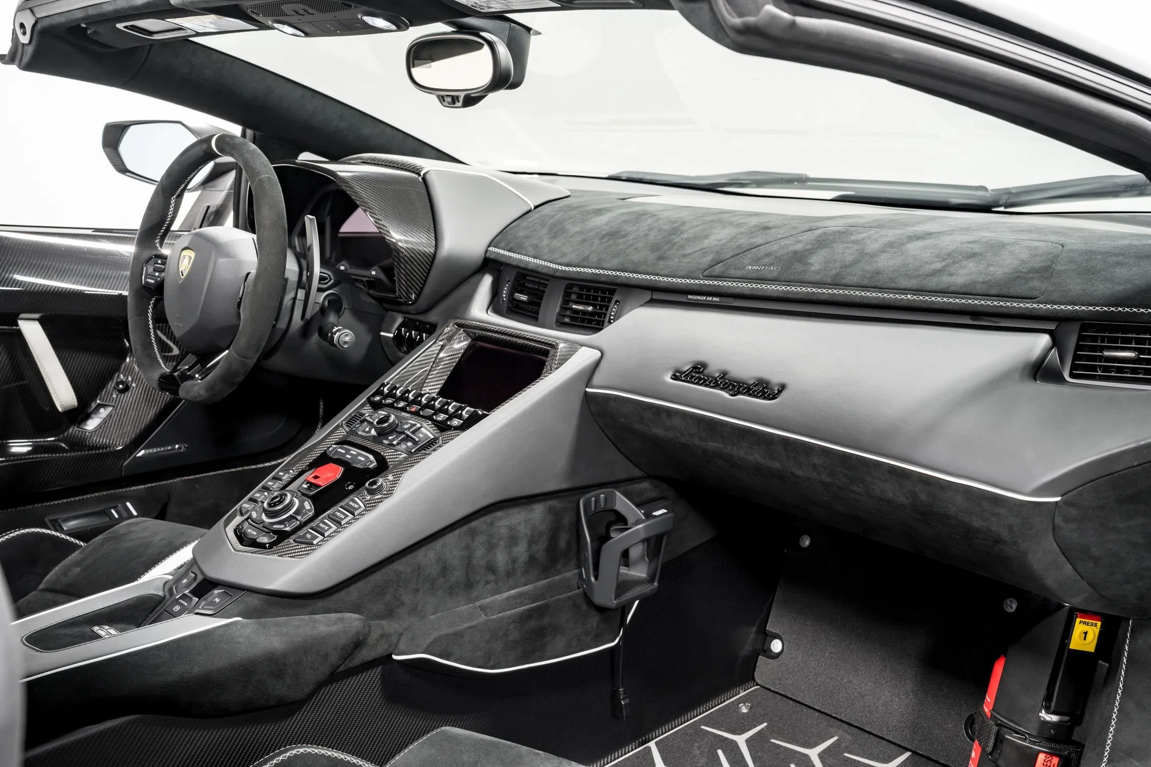2020 Lamborghini Aventador SVJ Roadster interior