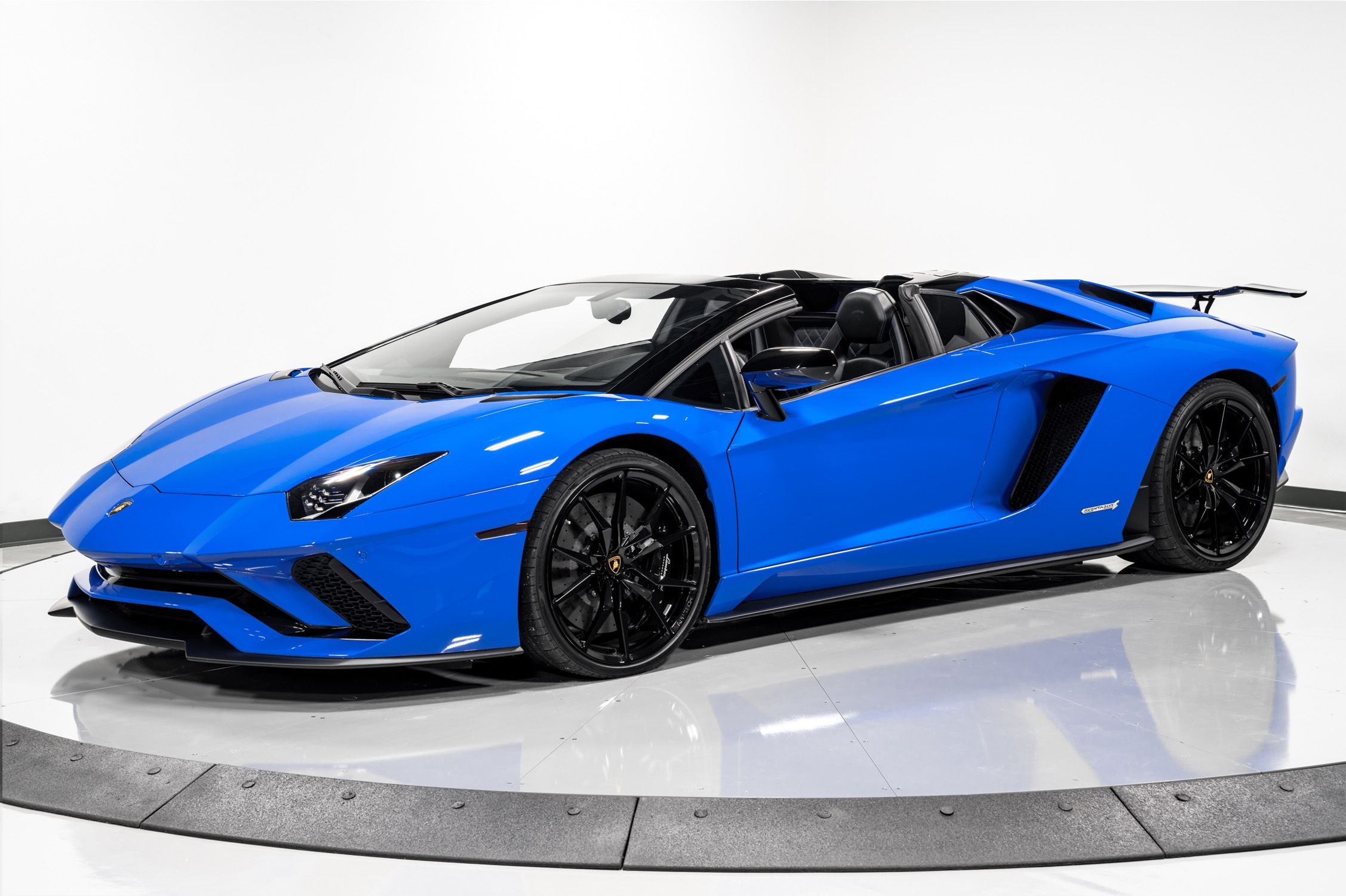 2018 Lamborghini Aventador S Roadster, 21/24