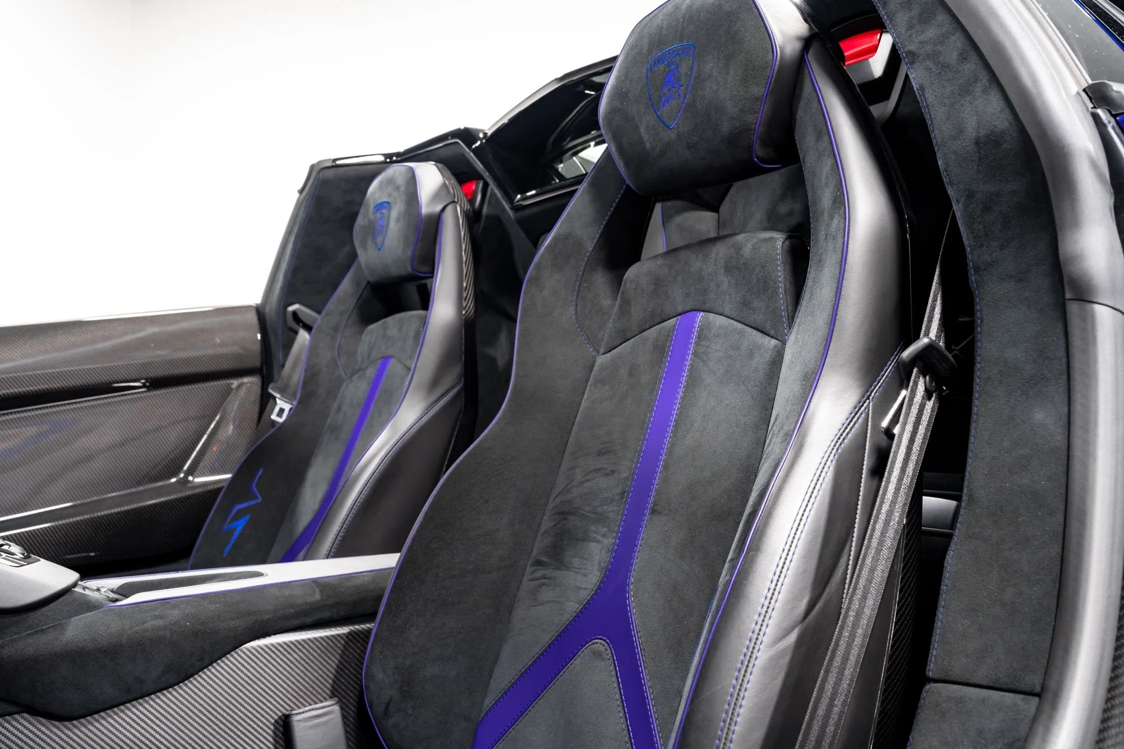 2016 Lamborghini Aventador SV Roadster interior, seats