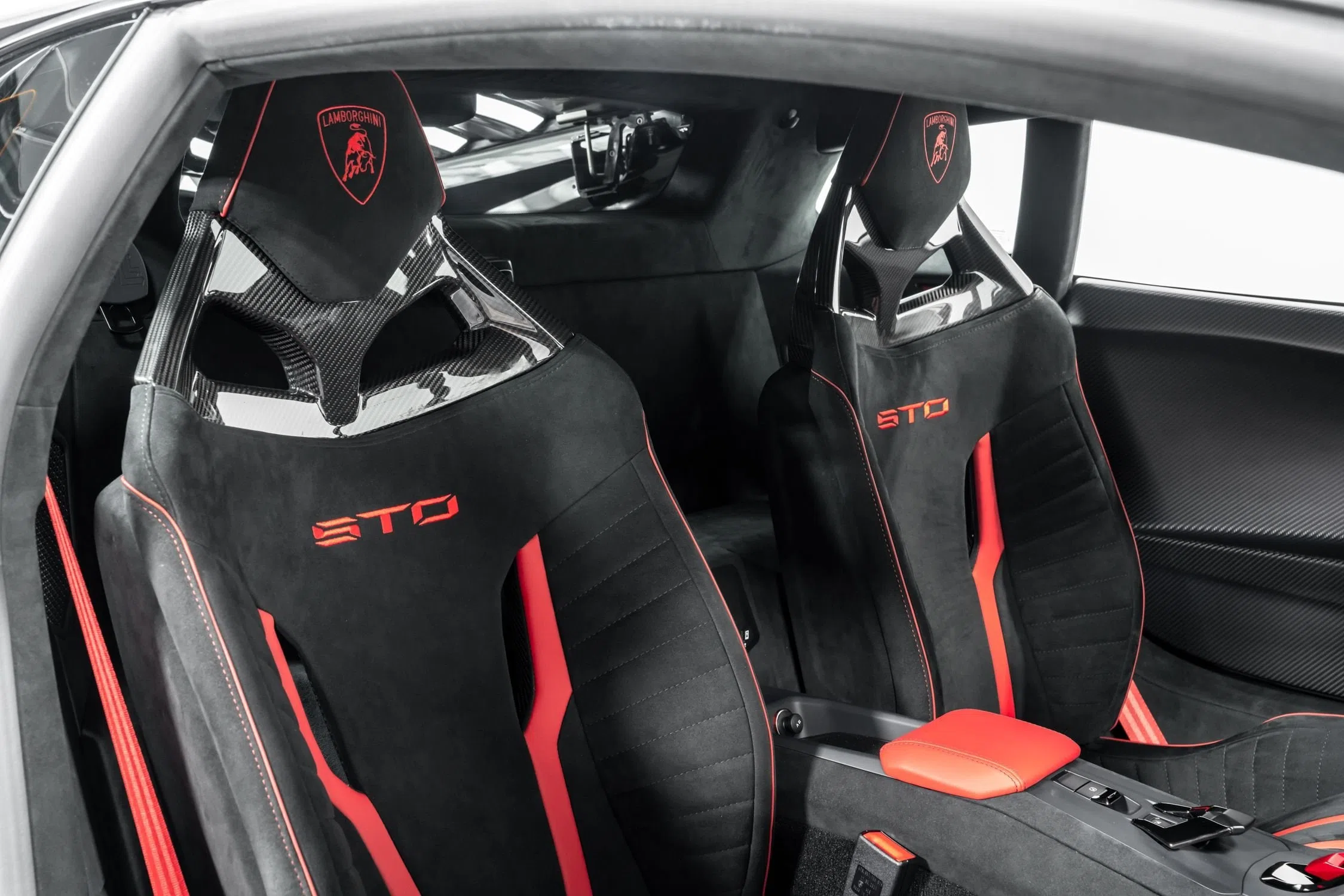 2021 Lamborghini Huracan STO interior, seats
