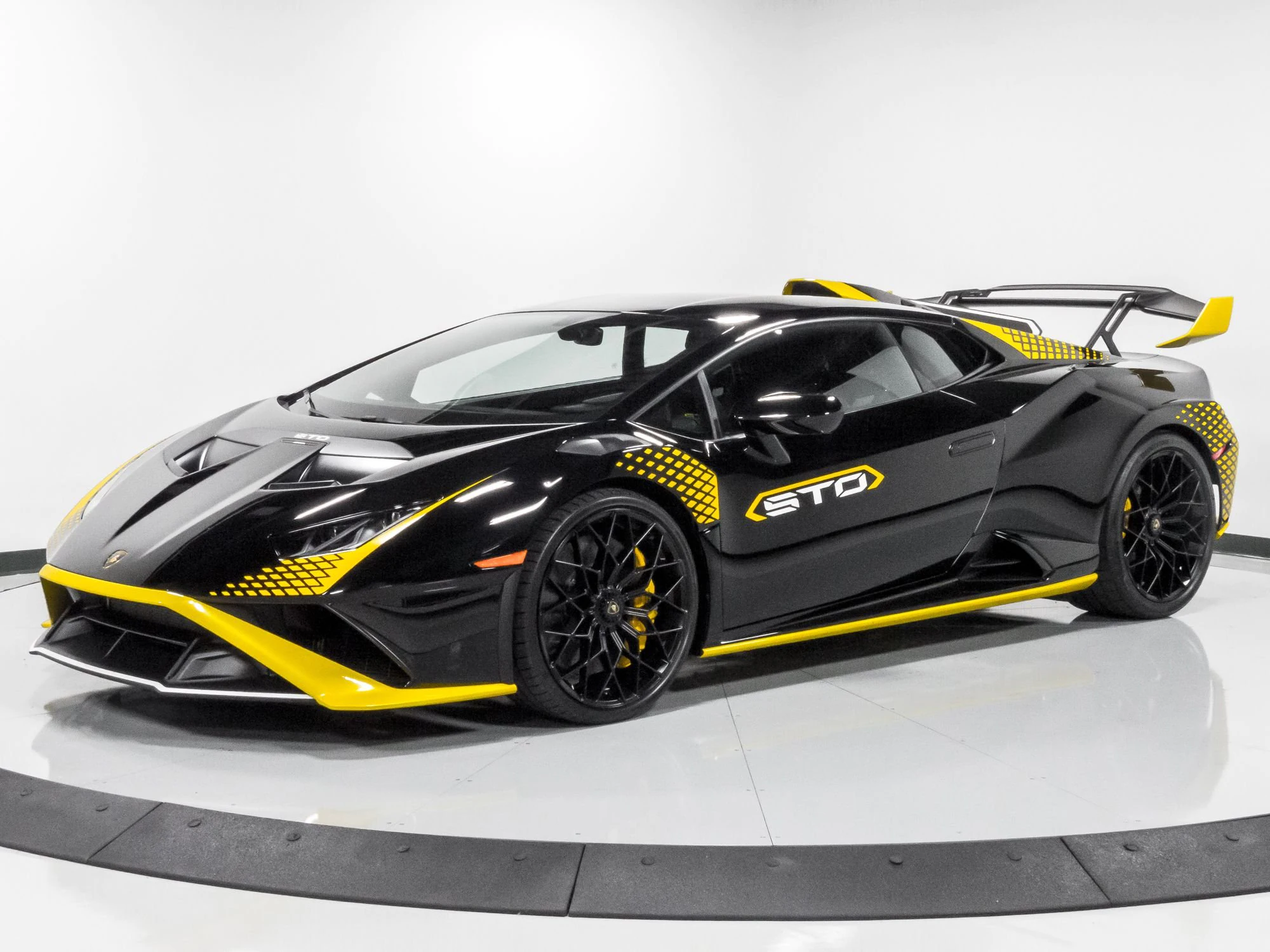 2022 Lamborghini Huracan STO, 13/17
