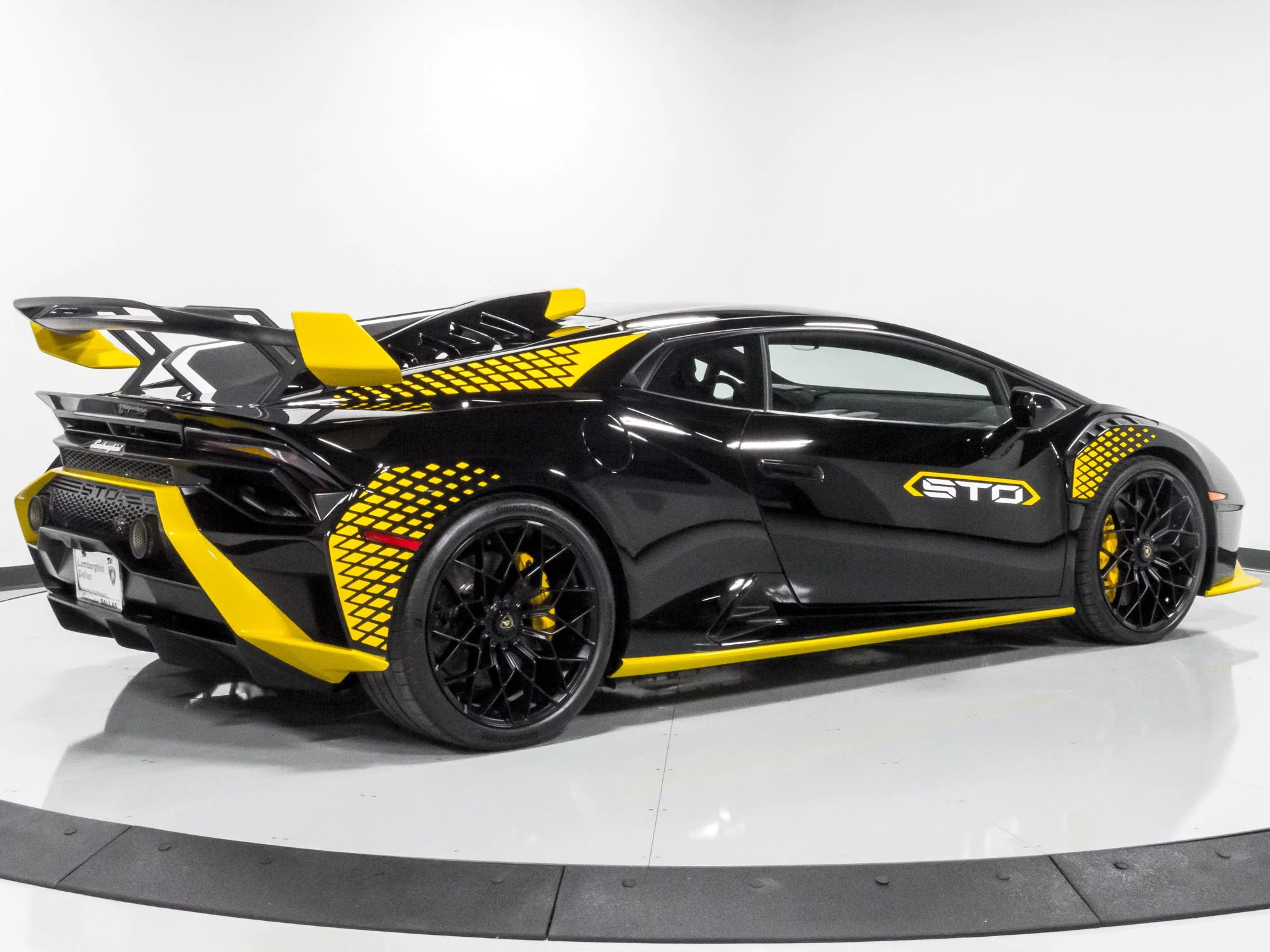 2022 Lamborghini Huracan STO, 16/17