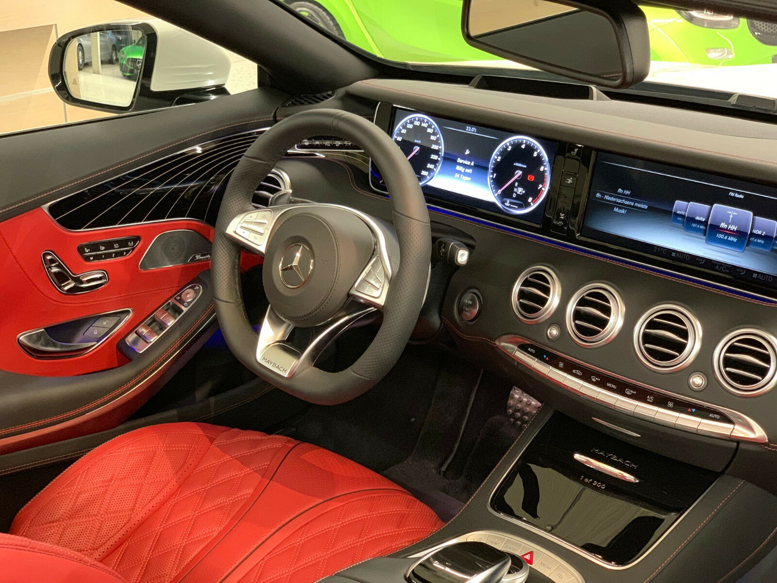 2018 Mercedes-Maybach S650 Cabrio, 2/16