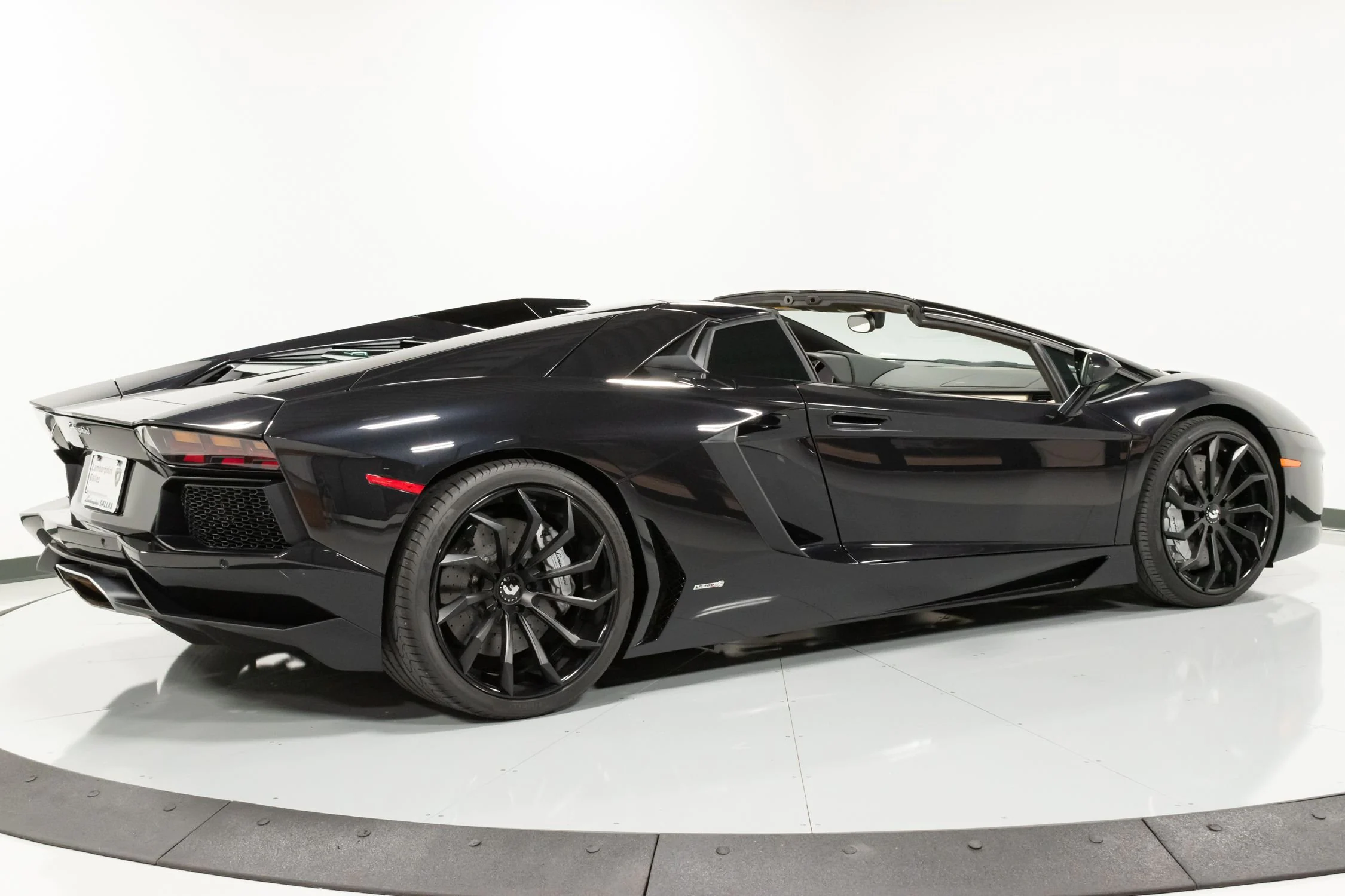 2016 Lamborghini Aventador Roadster, 15/15