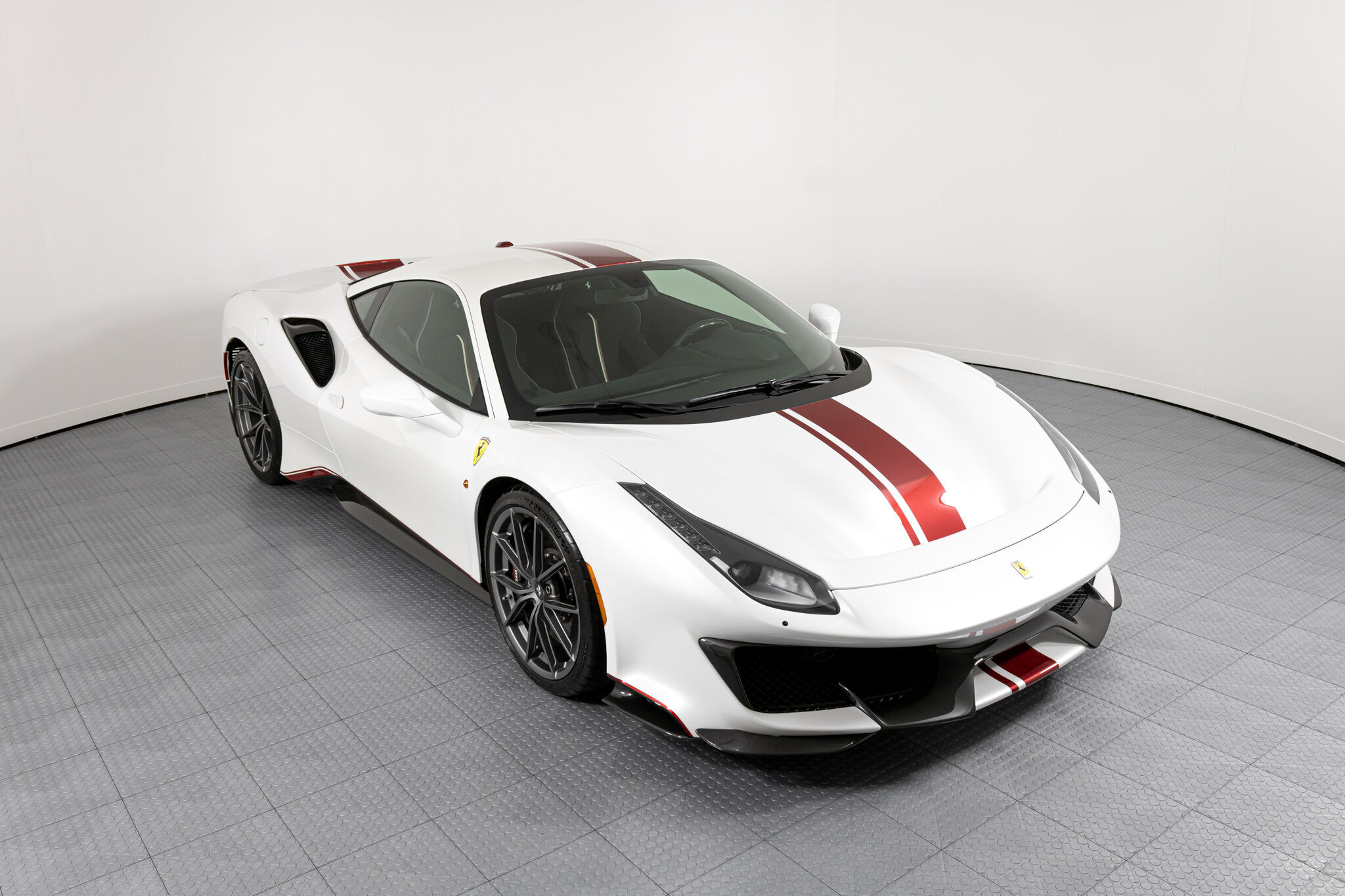 2020 Ferrari 488 Pista, 6/18