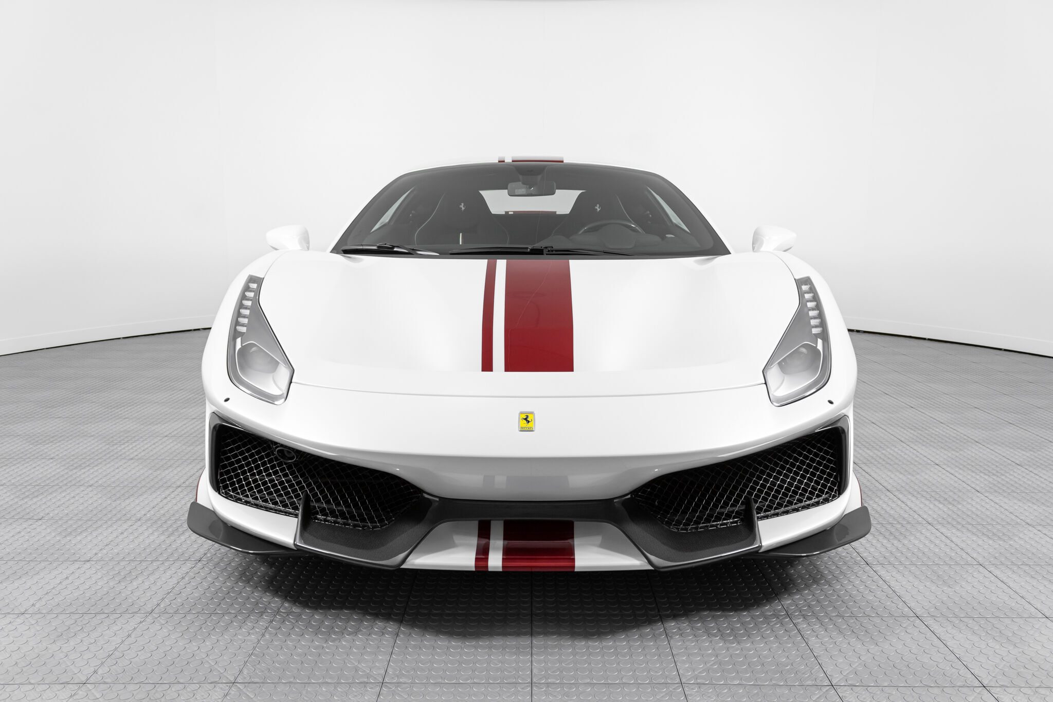 2020 Ferrari 488 Pista, 14/18