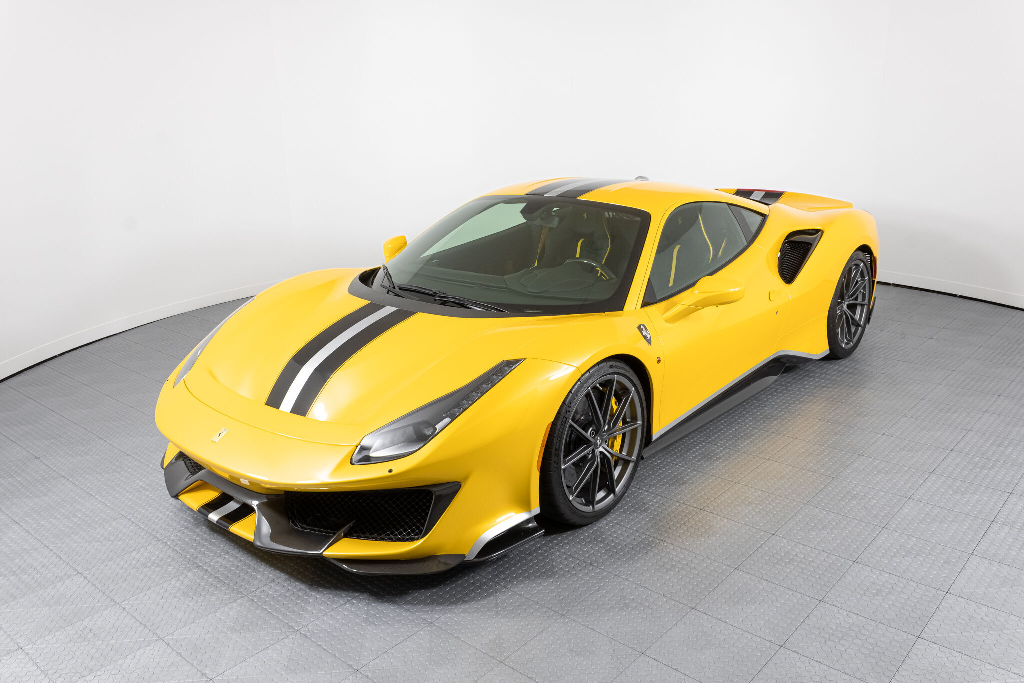 2020 Ferrari 488 Pista, 7/18