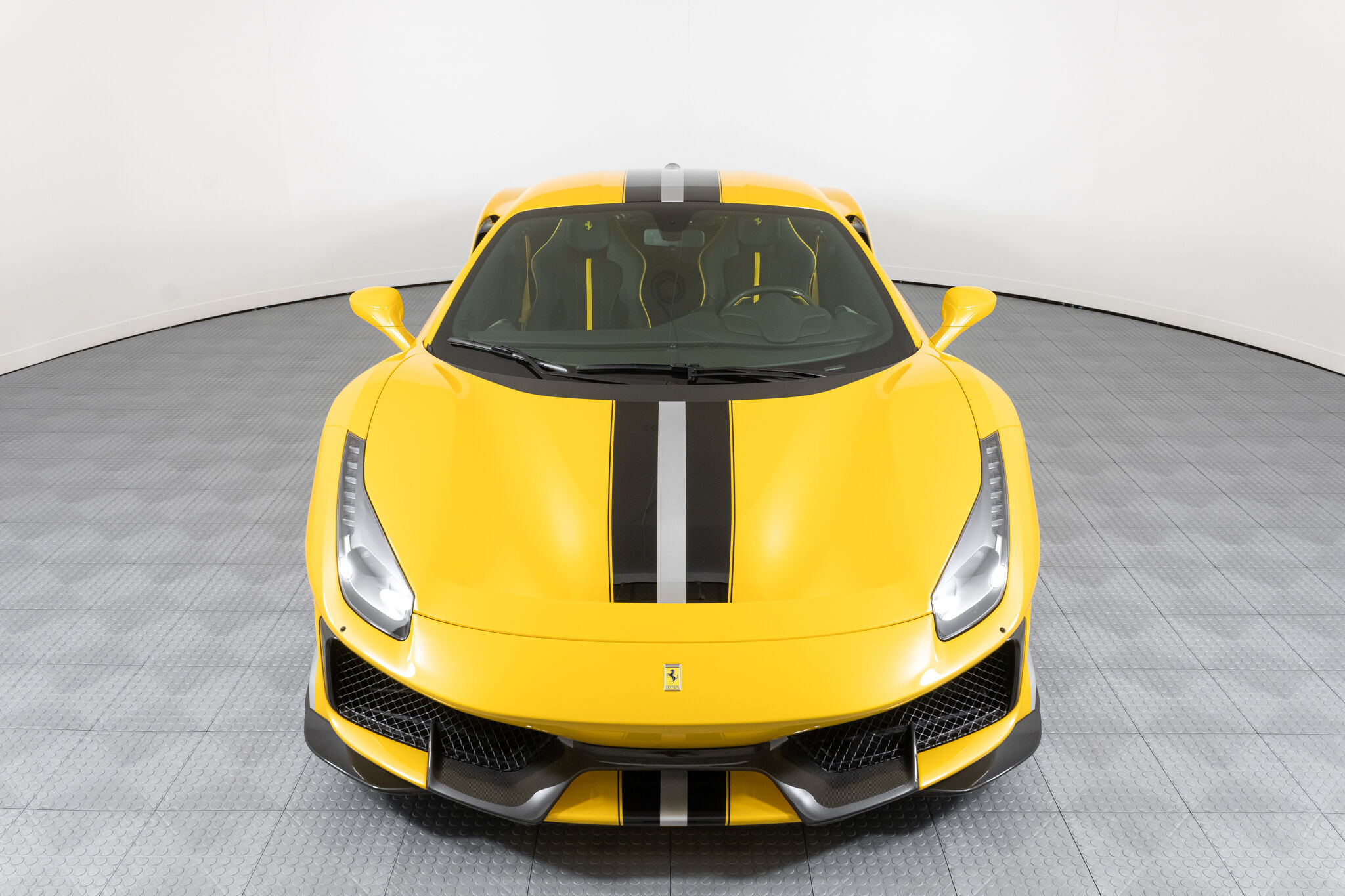 2020 Ferrari 488 Pista, 8/18