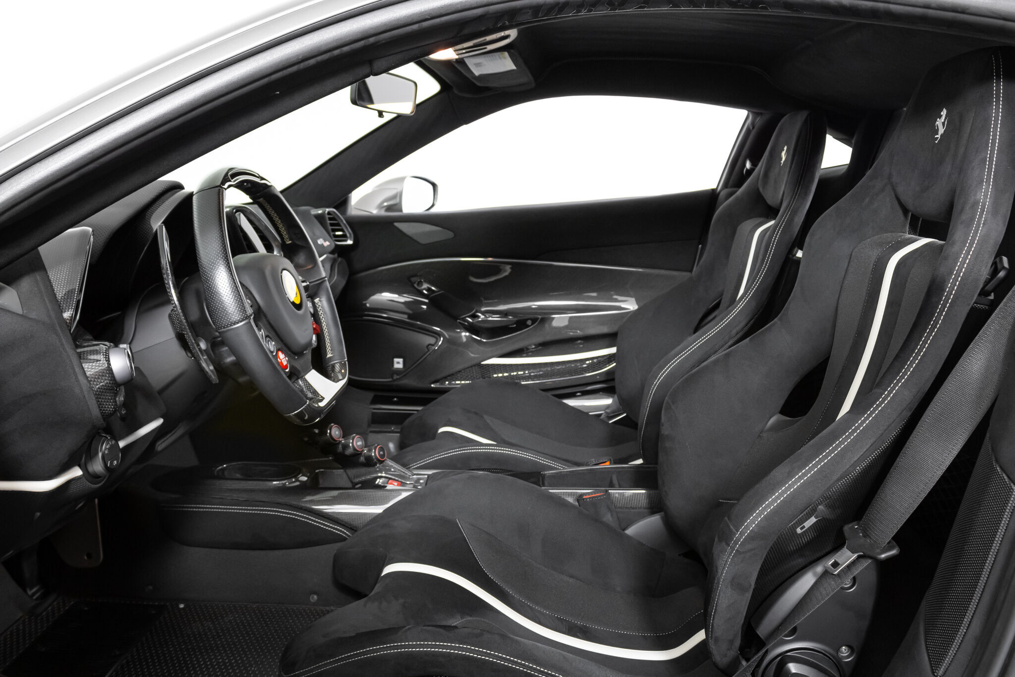 2019 Ferrari 488 Pista, 2/16
