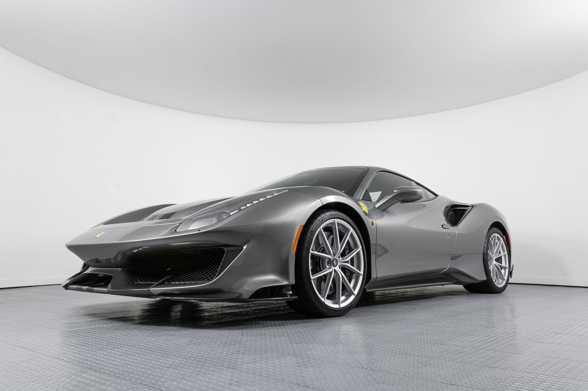 2019 Ferrari 488 Pista, 10/16