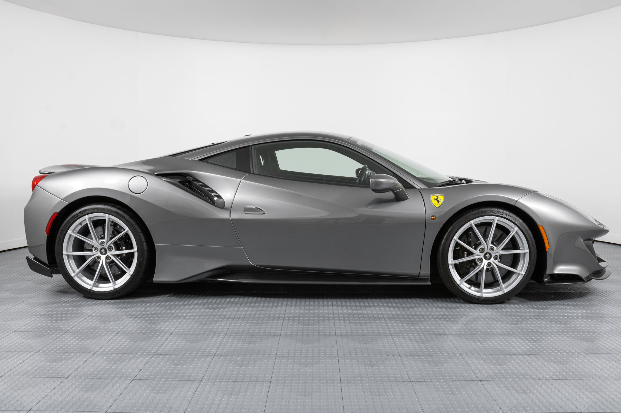 2019 Ferrari 488 Pista, 11/16