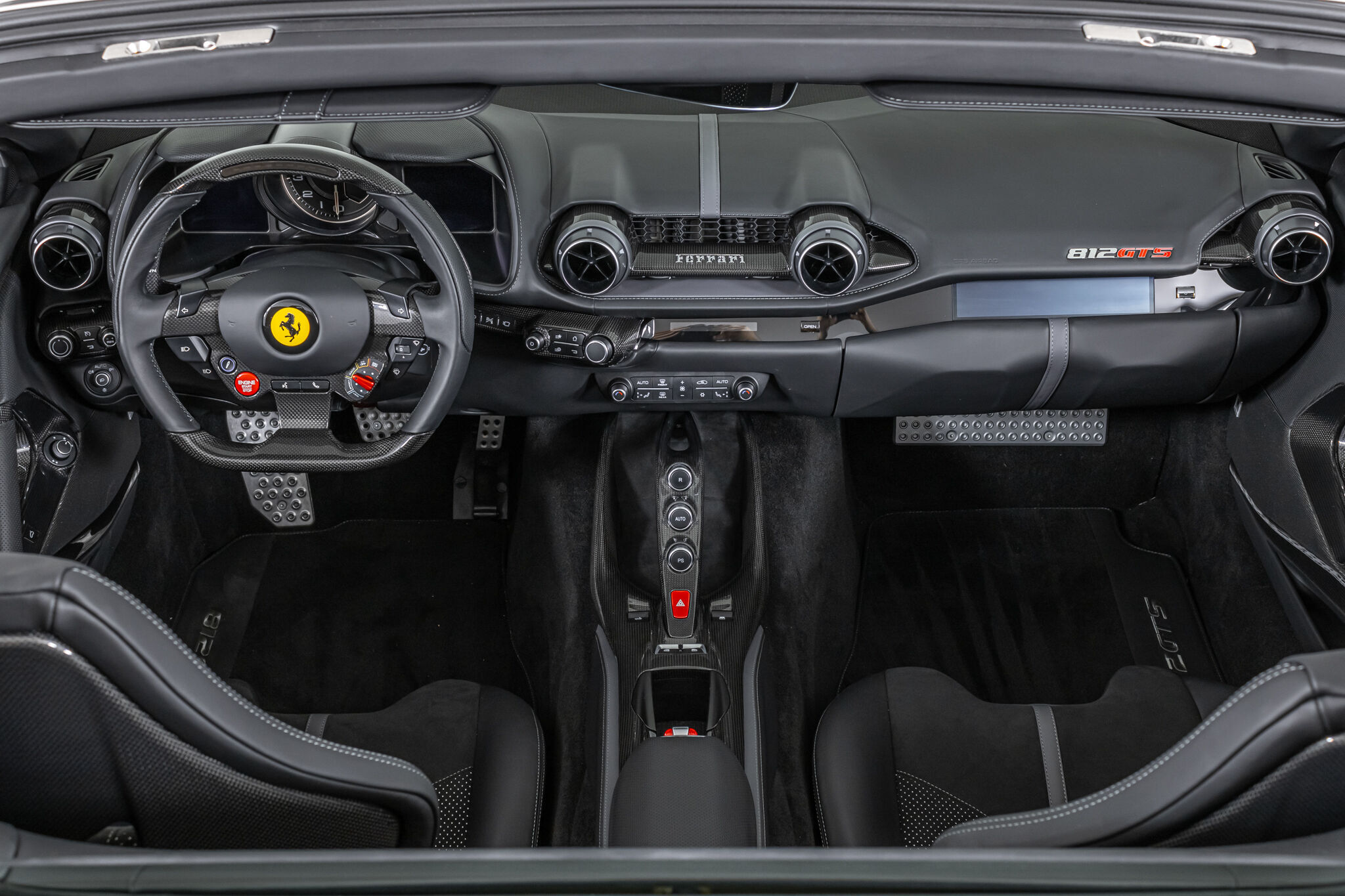 2022 Ferrari 812 GTS, 2/14