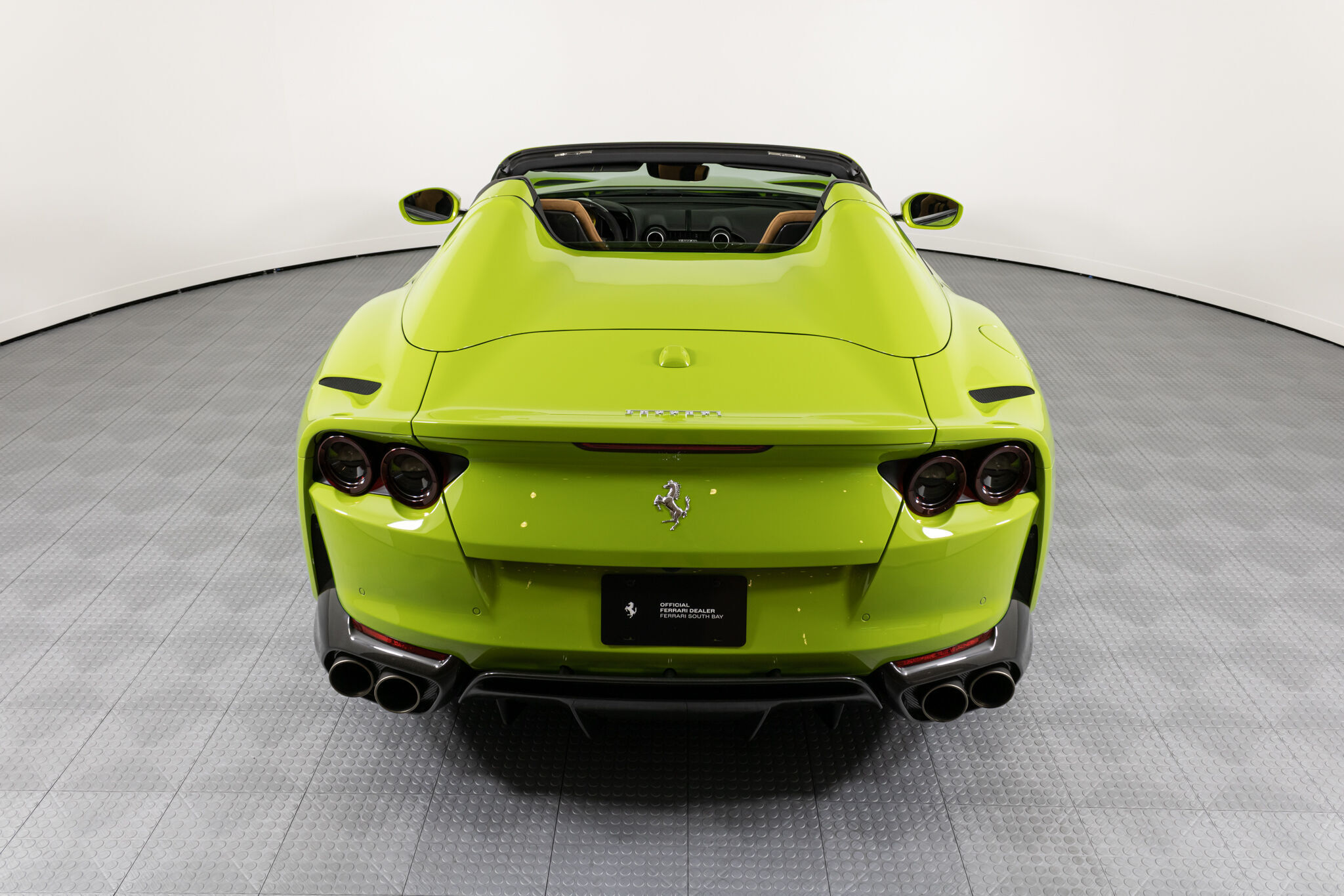 2022 Ferrari 812 GTS, 8/16