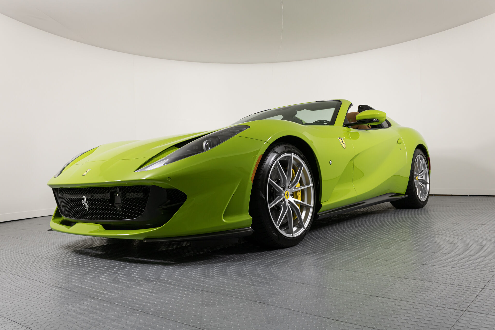 2022 Ferrari 812 GTS, 9/16
