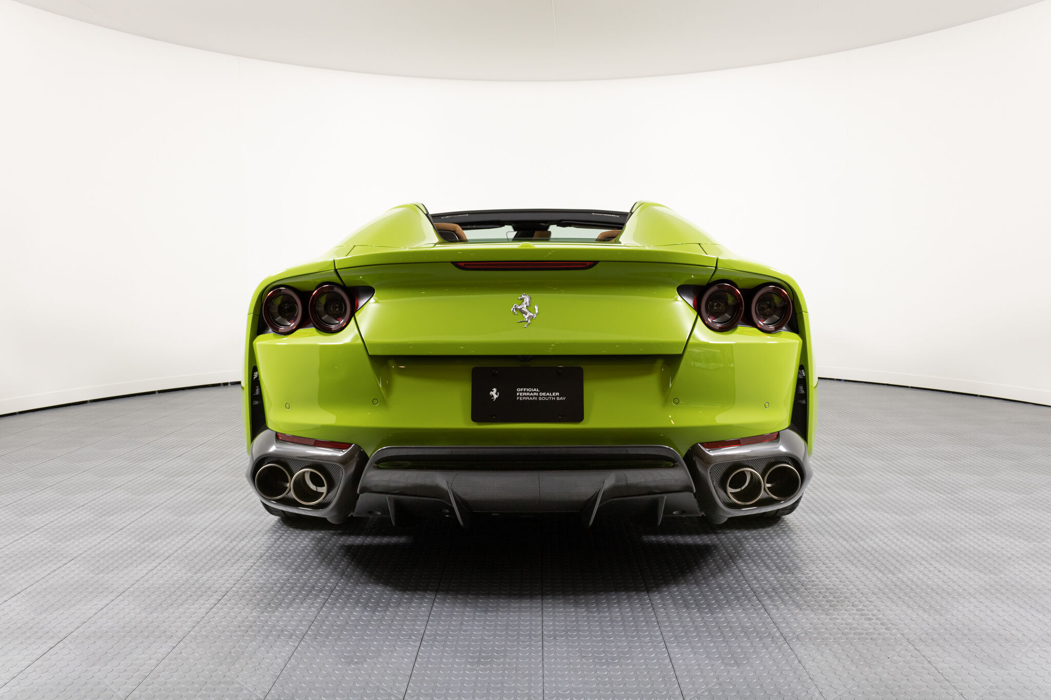 2022 Ferrari 812 GTS, 10/16
