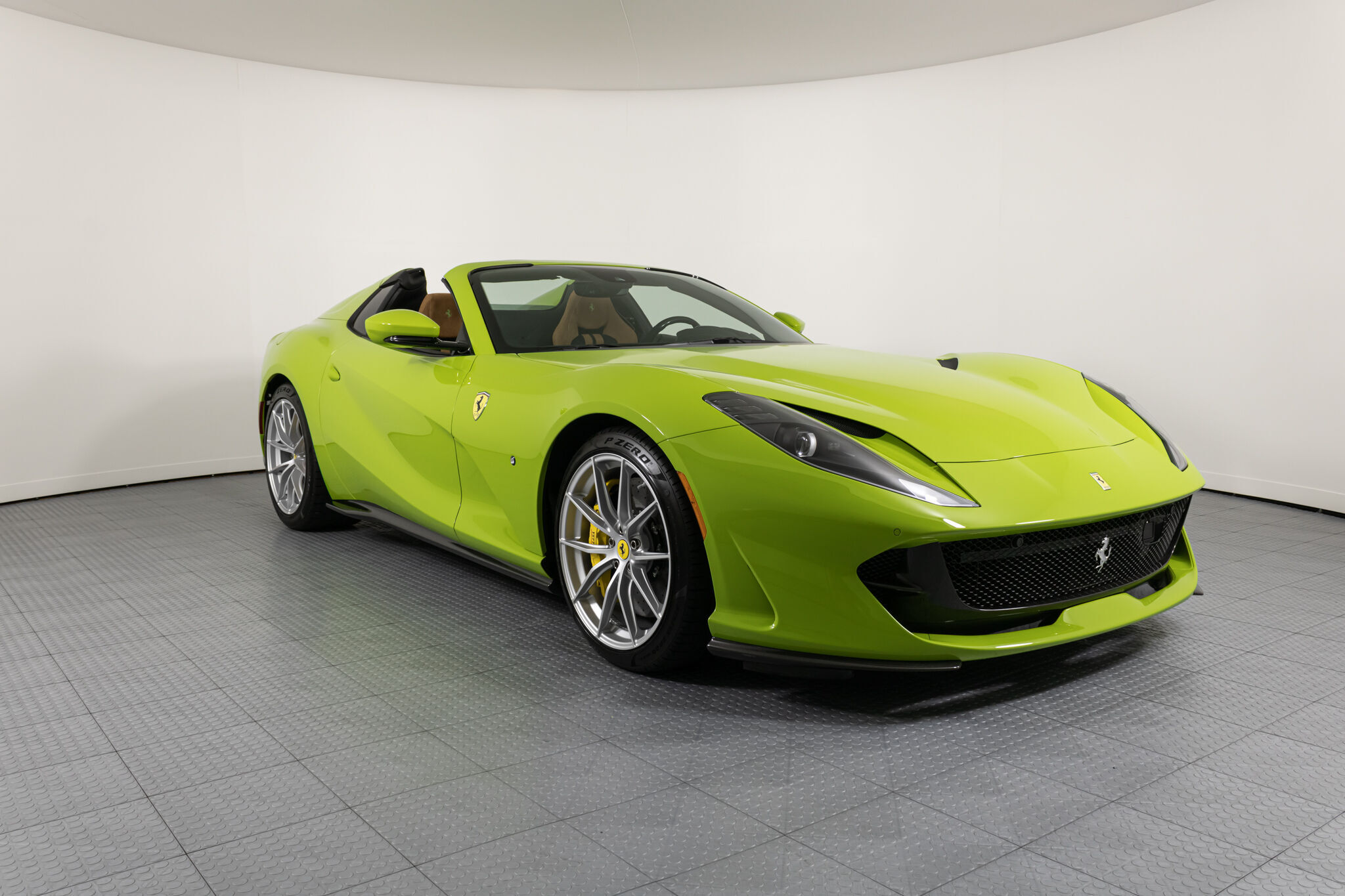 2022 Ferrari 812 GTS, 13/16