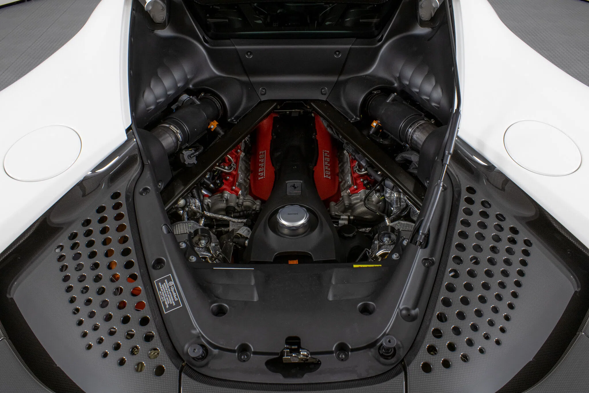 2022 Ferrari SF90 Stradale engine