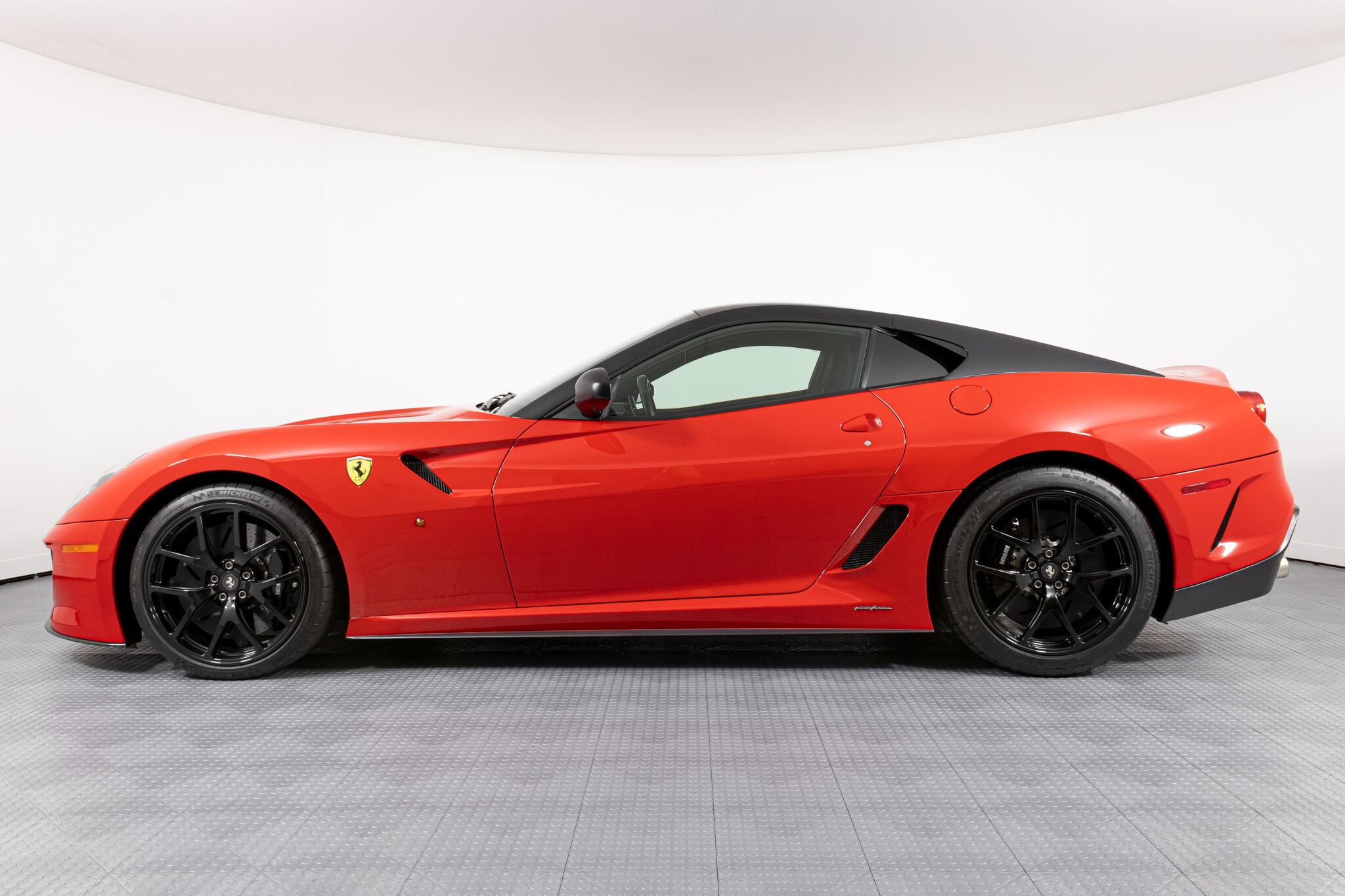 2011 Ferrari 599 GTO, 16/18