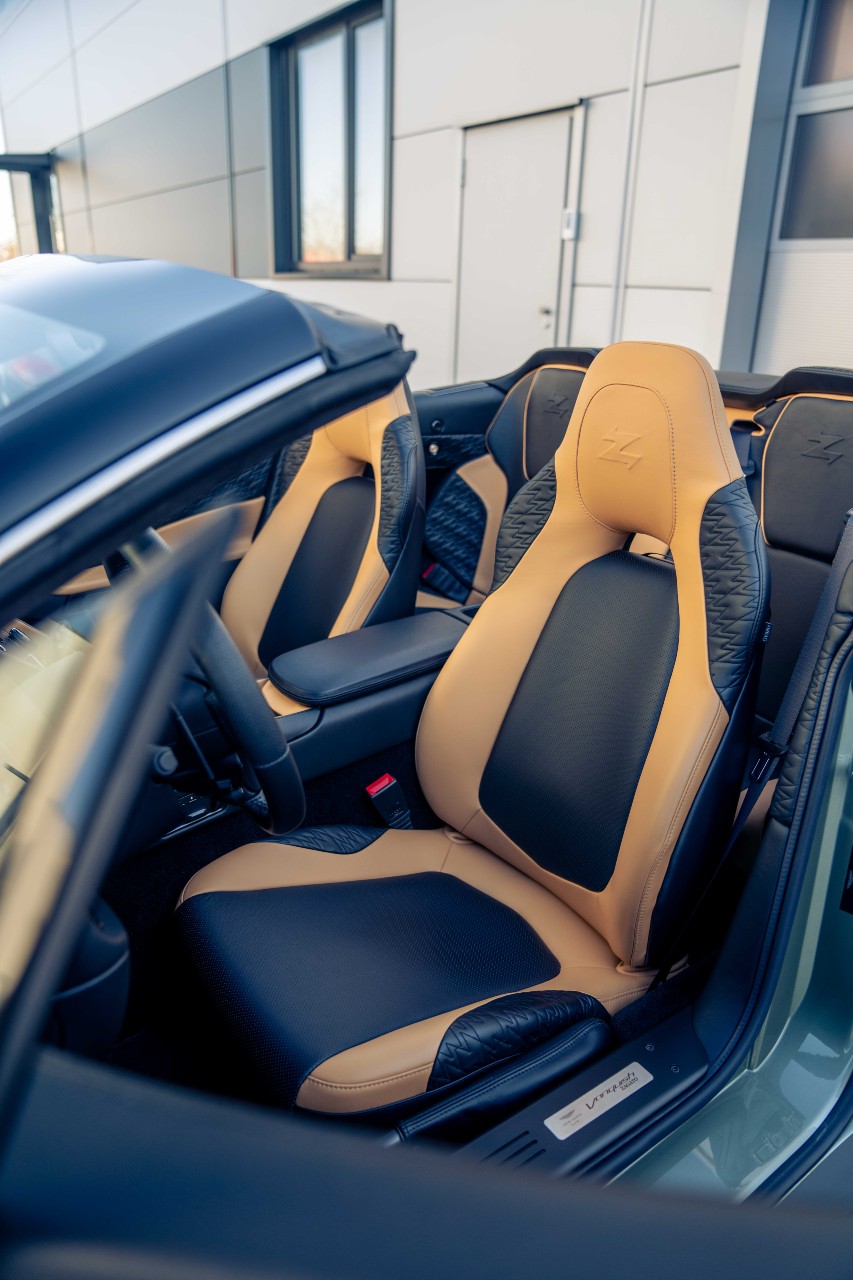 2018 Aston Martin Vanquish Zagato Volante, 8/11