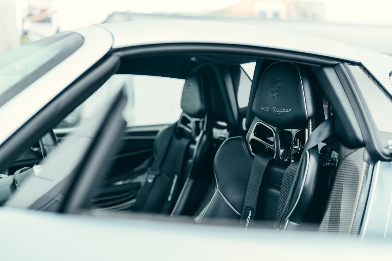 2015 Porsche 918 Spyder, 8/9