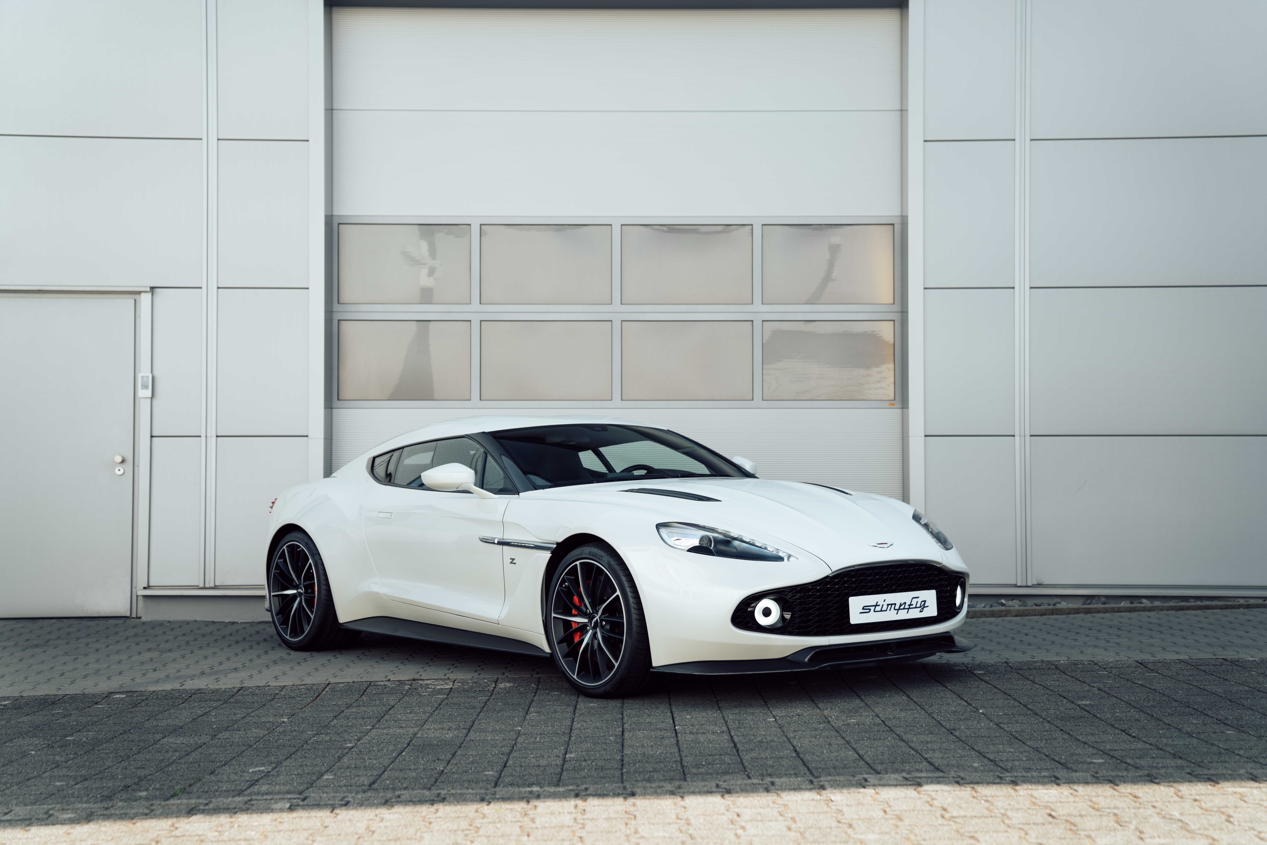 2017 Aston Martin Vanquish Zagato Coupé, 3/13