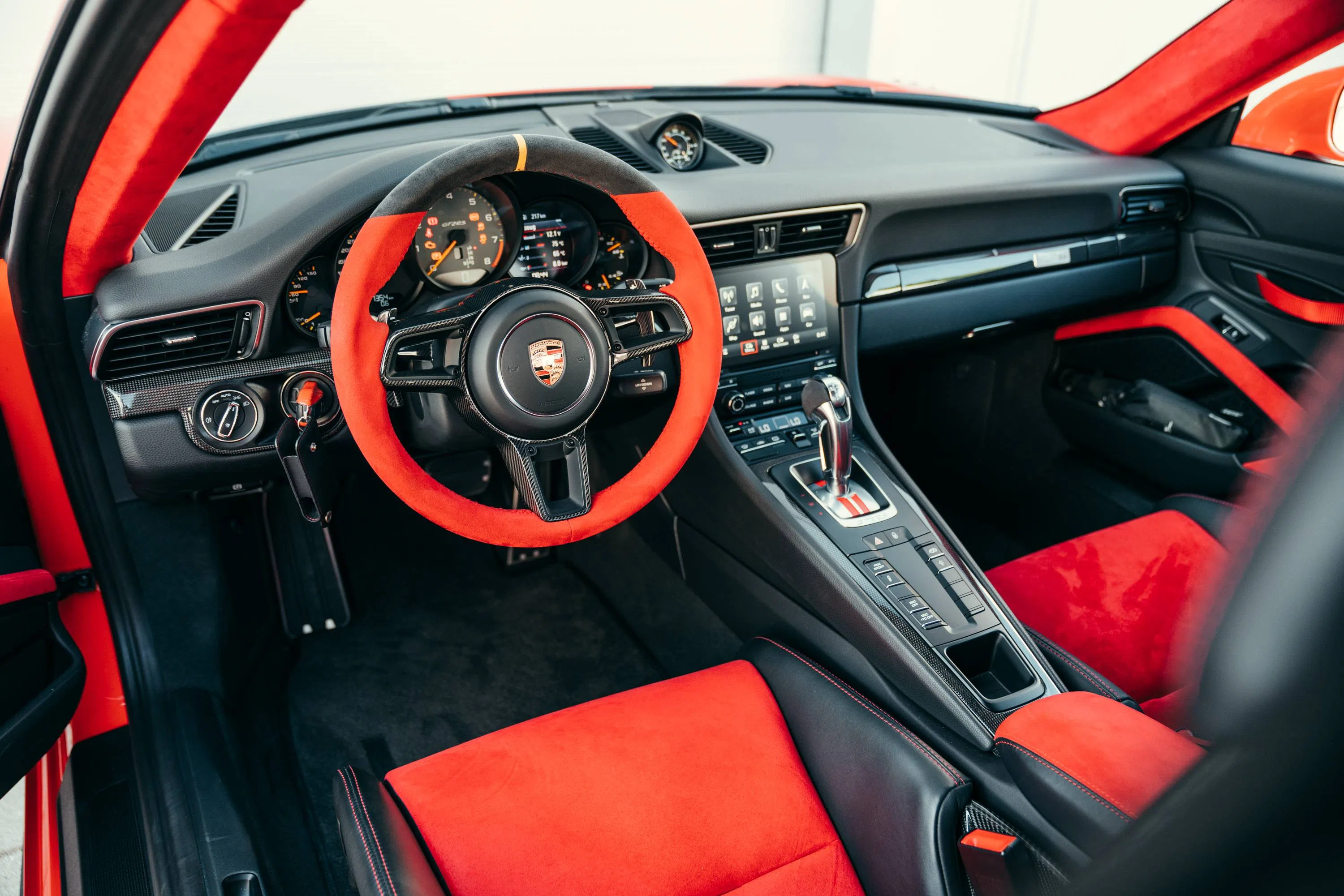 2018 Porsche 991 GT2 RS interior, dashboard