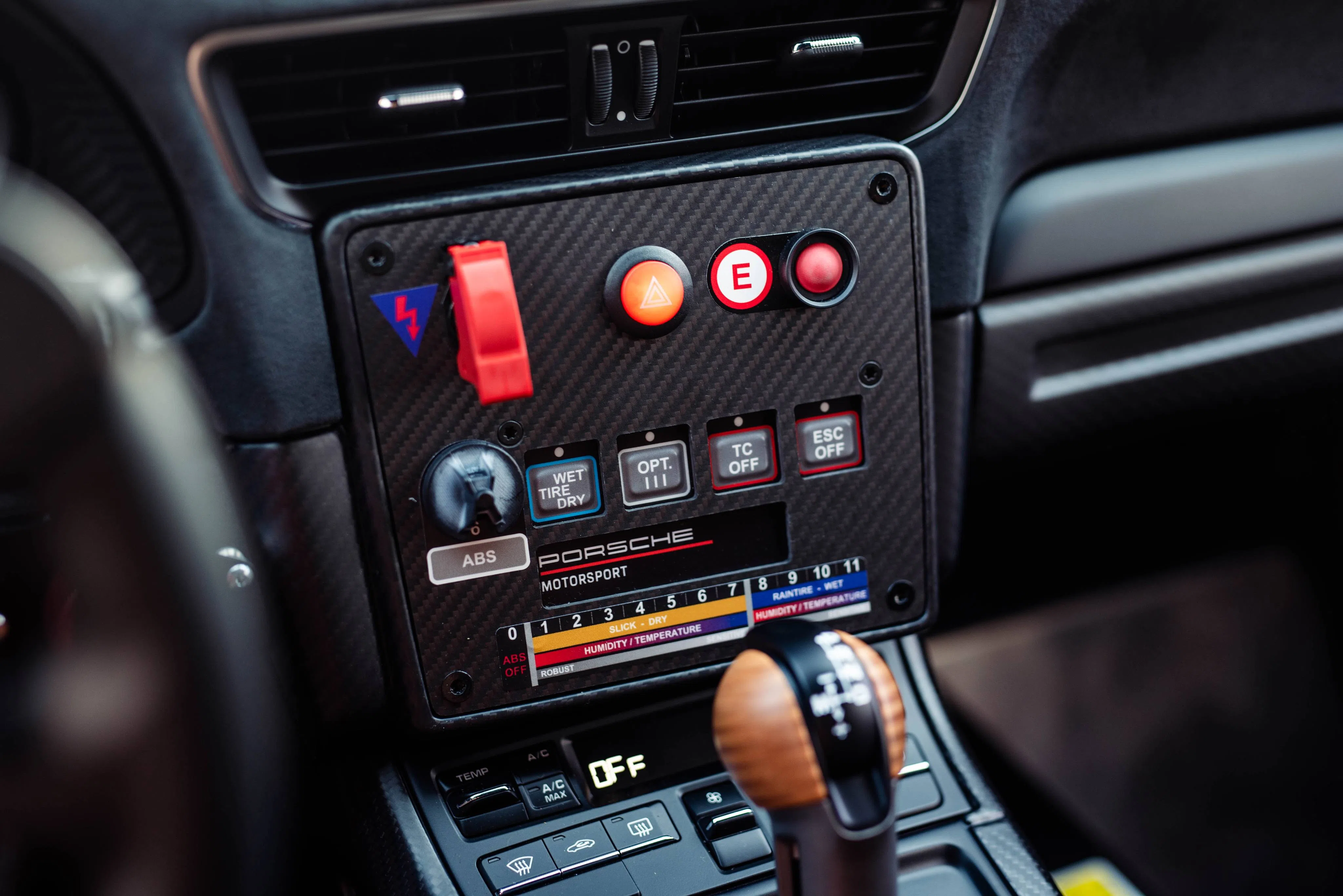 2020 Porsche 935 interior