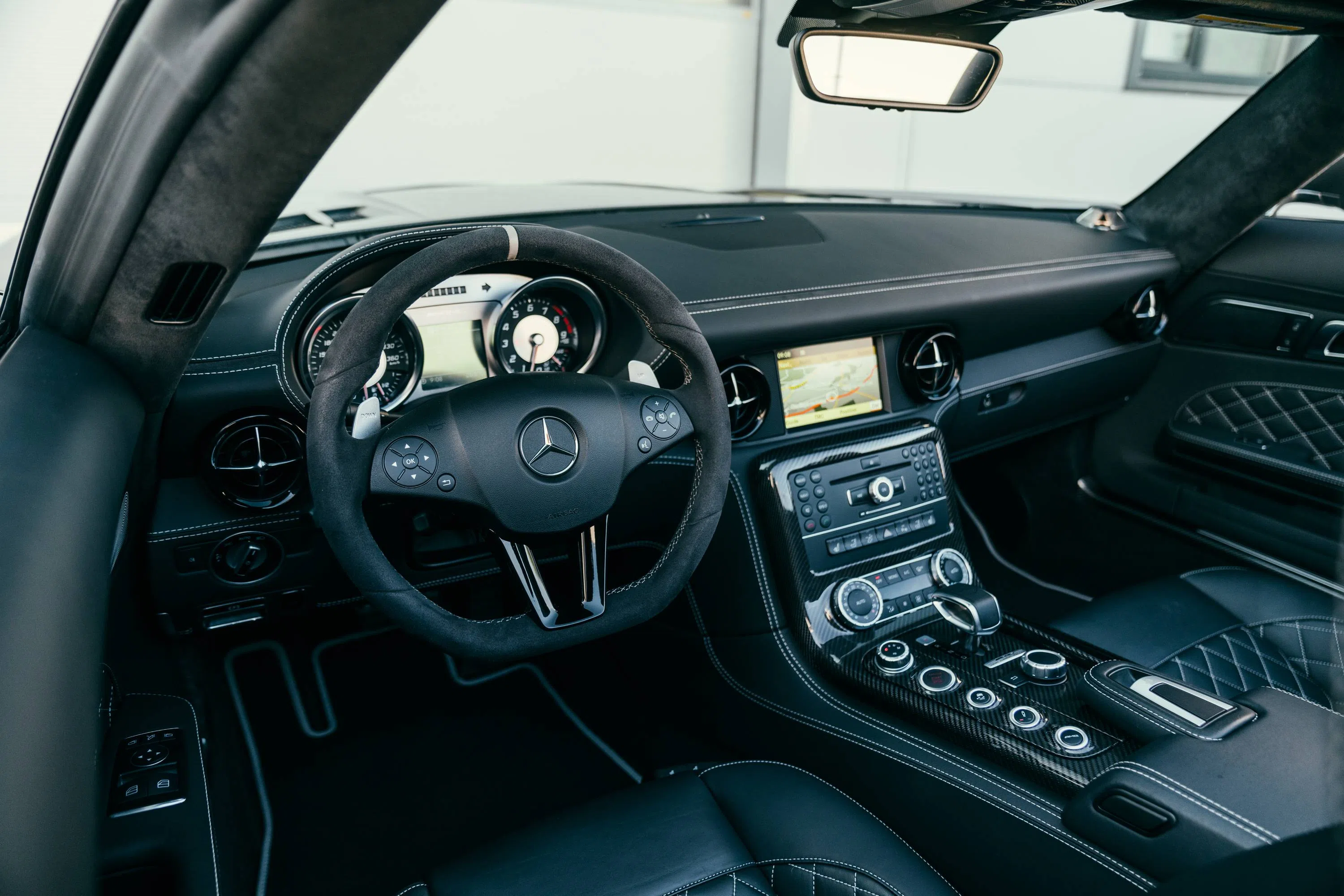 2014 Mercedes-Benz SLS AMG GT Final Edition Roadster interior, dashboard