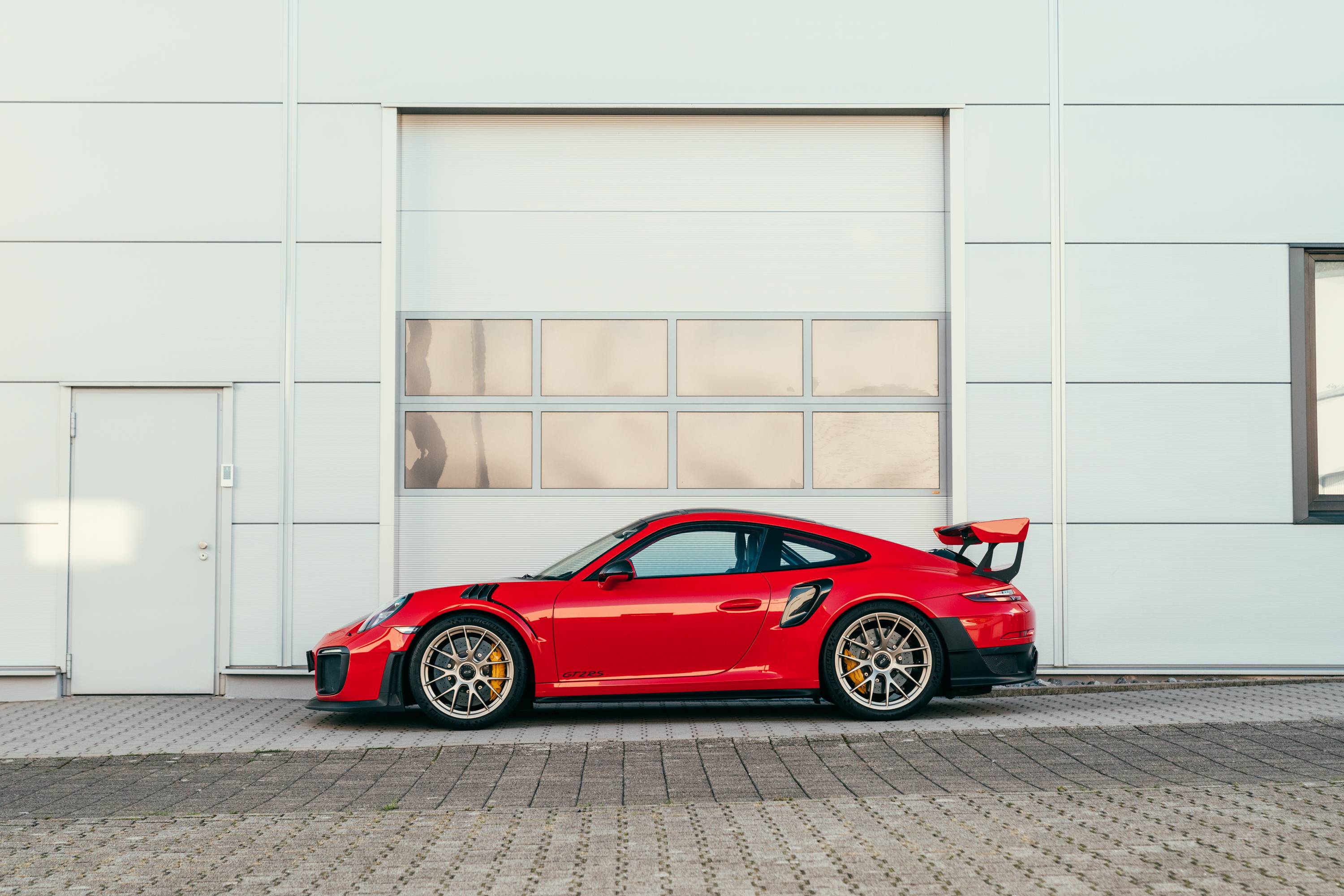 2018 Porsche 991.2 GT2 RS, 4/12