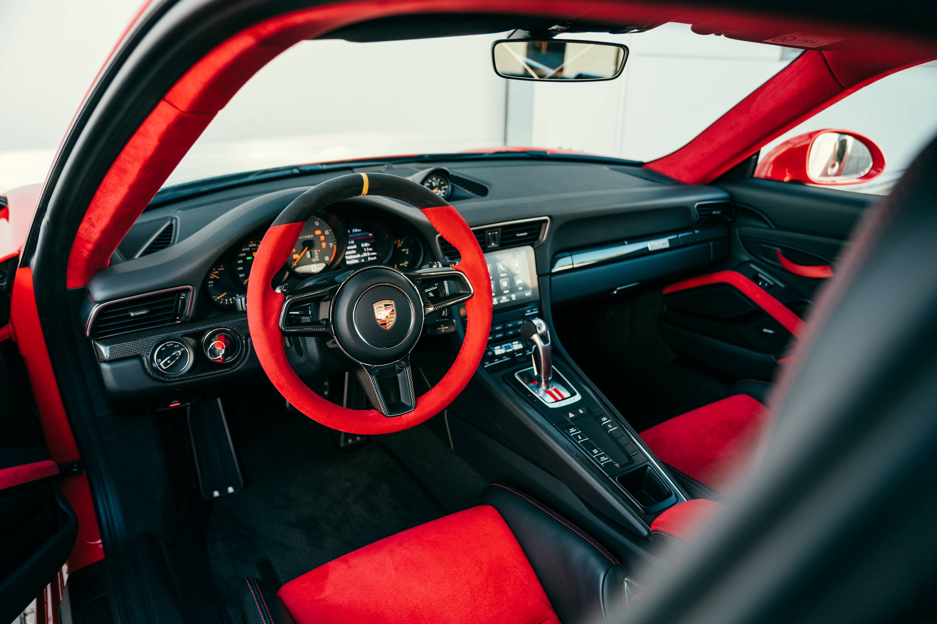 2018 Porsche 991.2 GT2 RS, 6/12