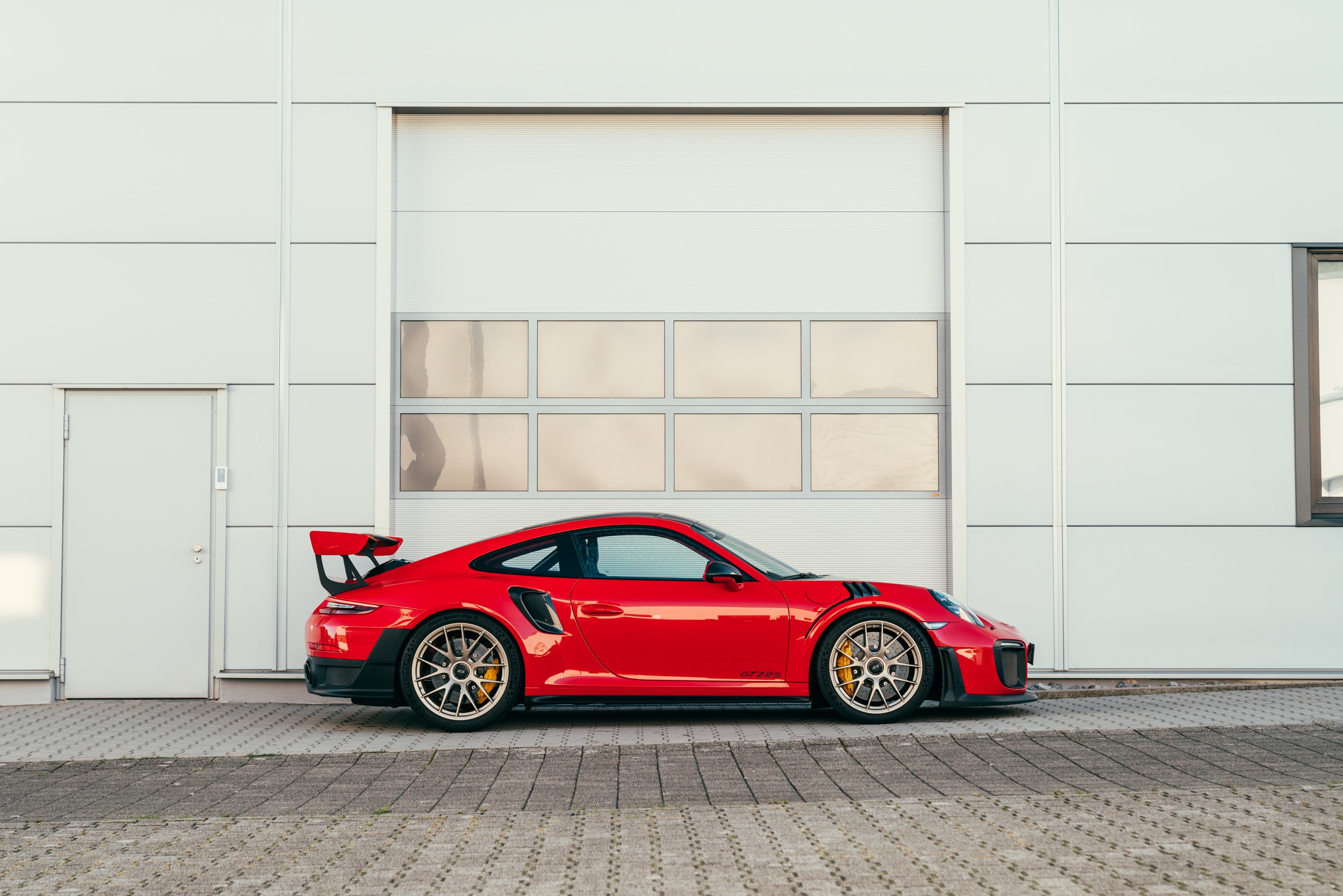 2018 Porsche 991.2 GT2 RS, 10/12
