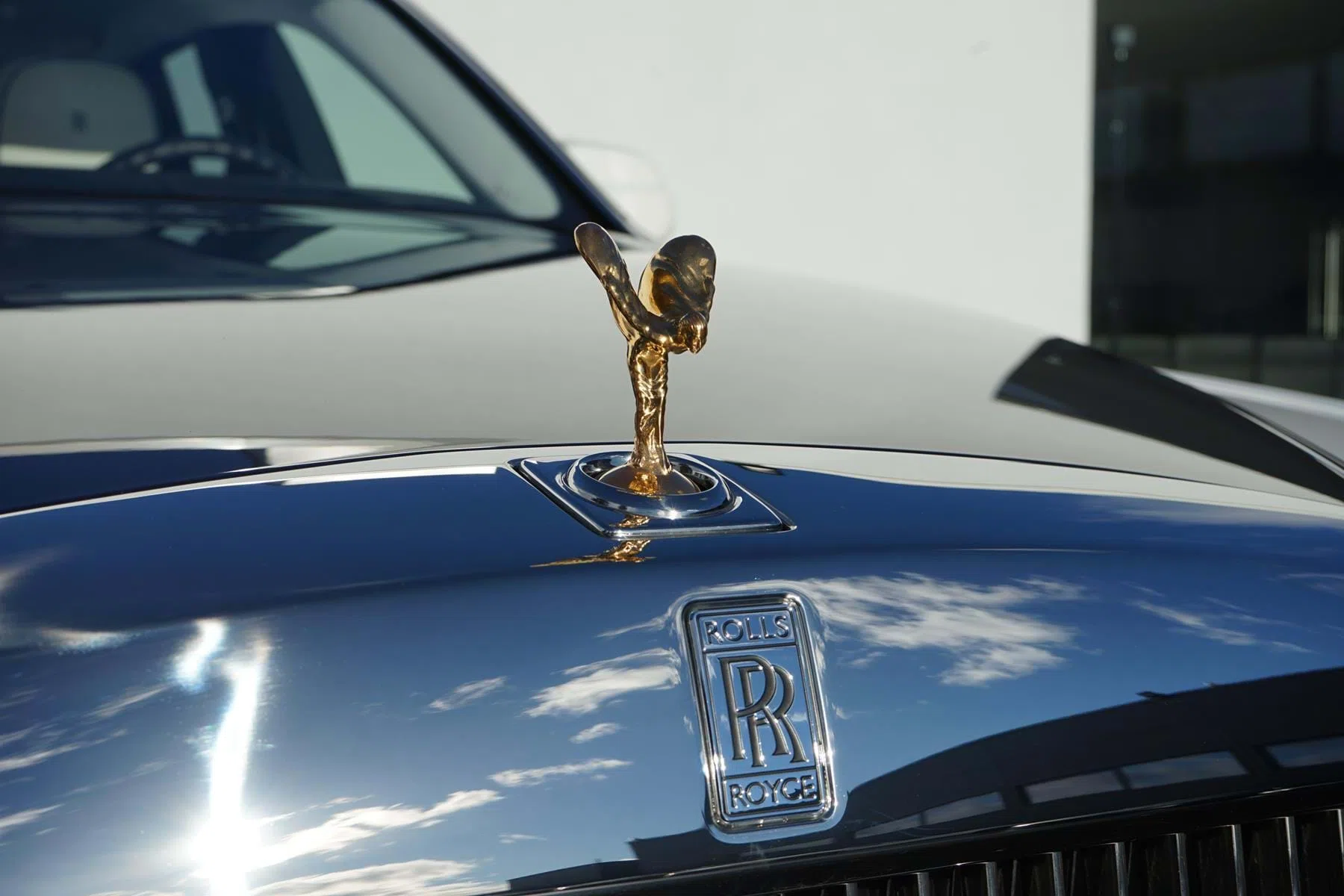 2017 Rolls-Royce Phantom VIII English White & Iguazu Blue, detail