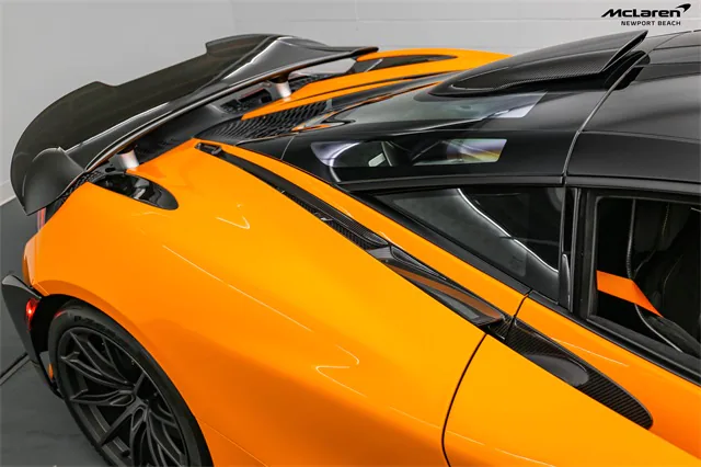 2021 McLaren 765LT Coupe Coupe, 13/20