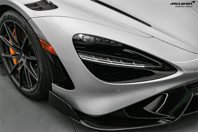 2021 McLaren 765LT Base, 6/20