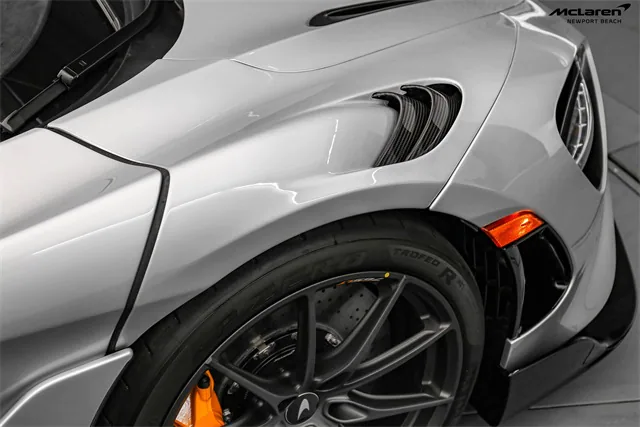 2021 McLaren 765LT Base, 7/20