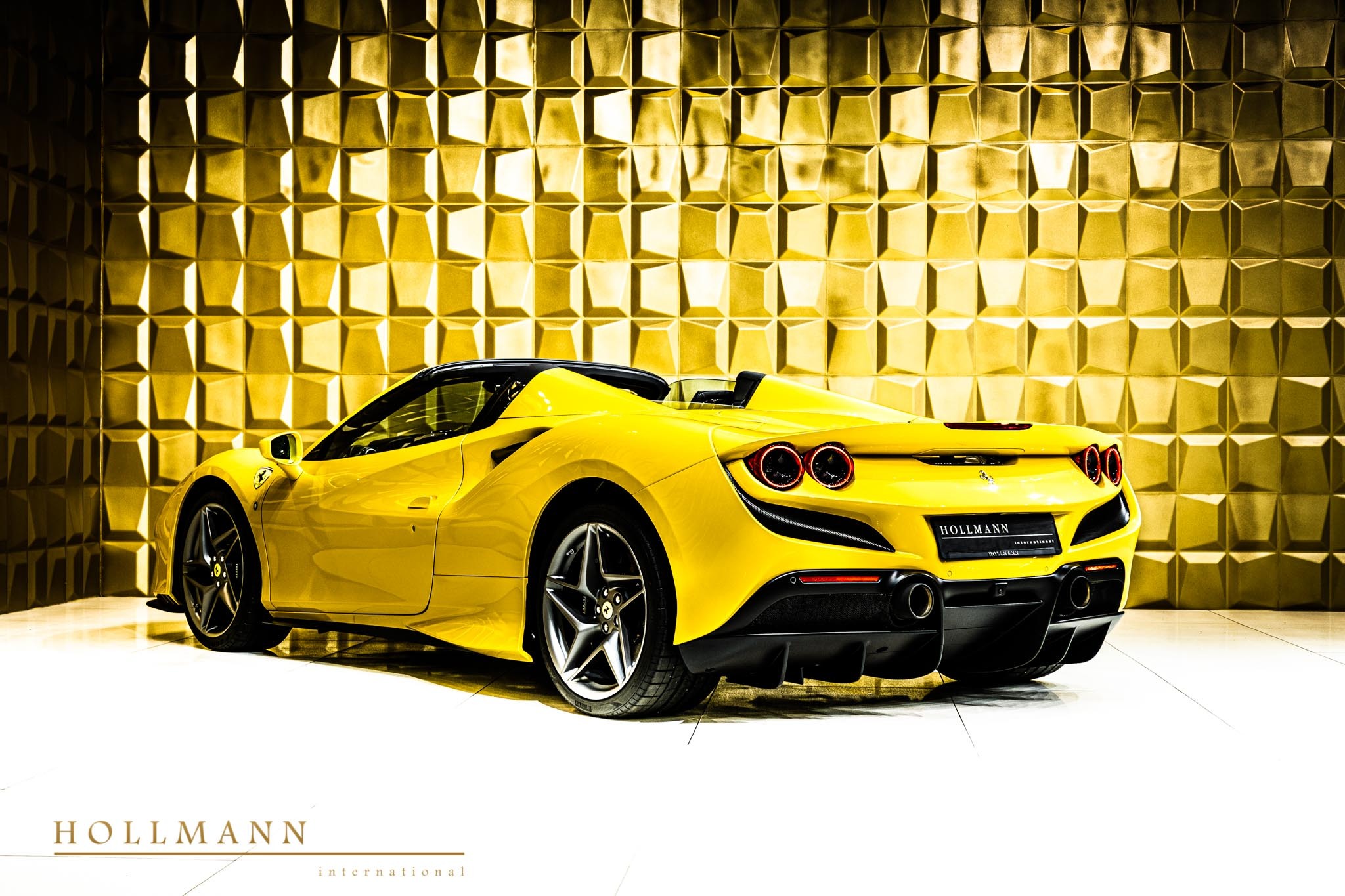 2022 Ferrari F8 Spider, 6/15