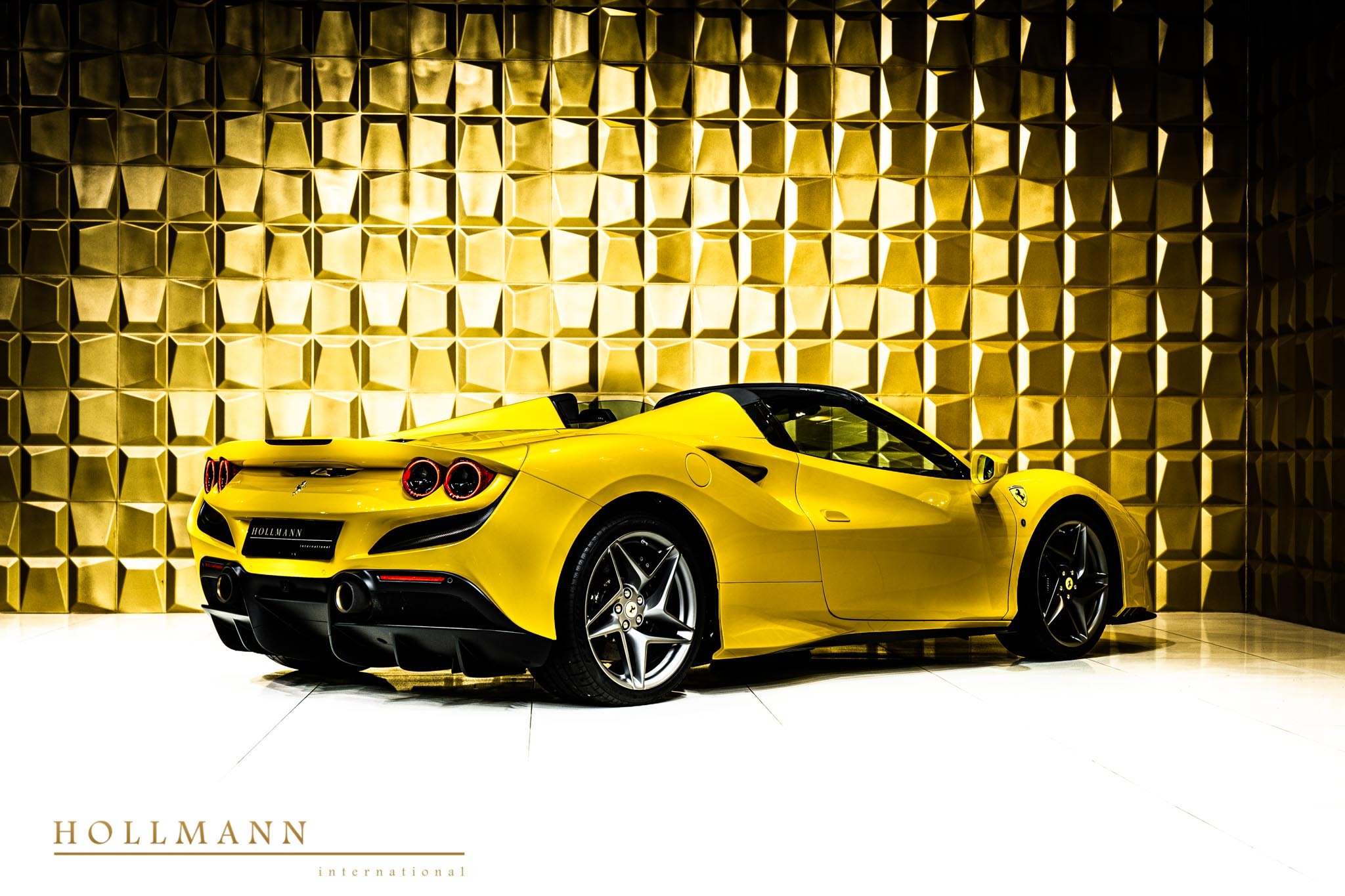 2022 Ferrari F8 Spider, 8/15